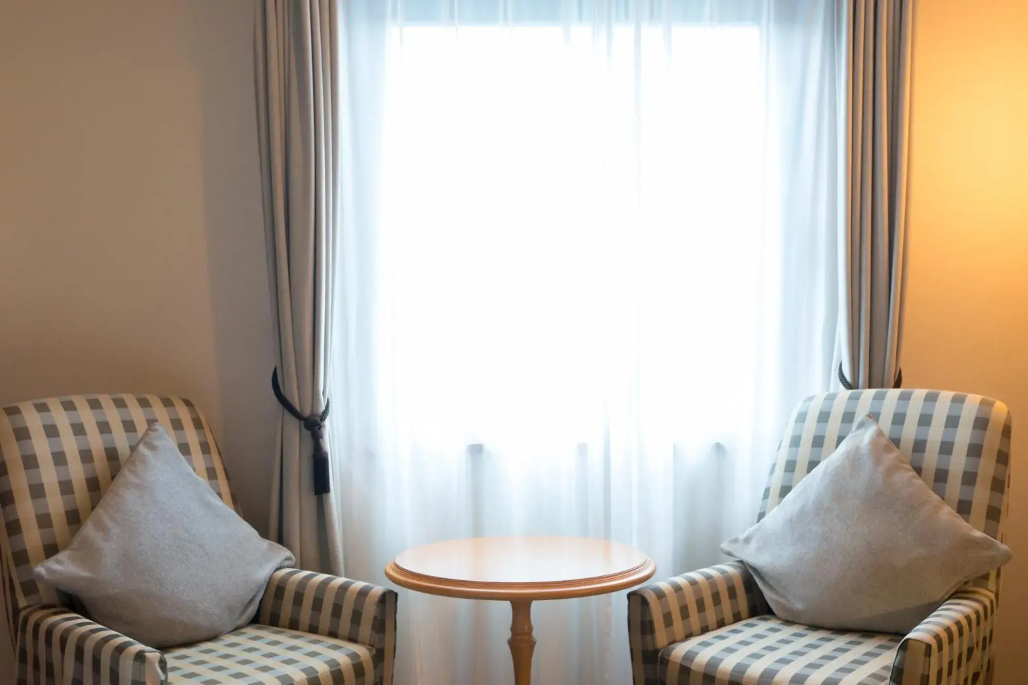 Photo of the whole room, Seating Area in Matsumoto Marunouchi Hotel