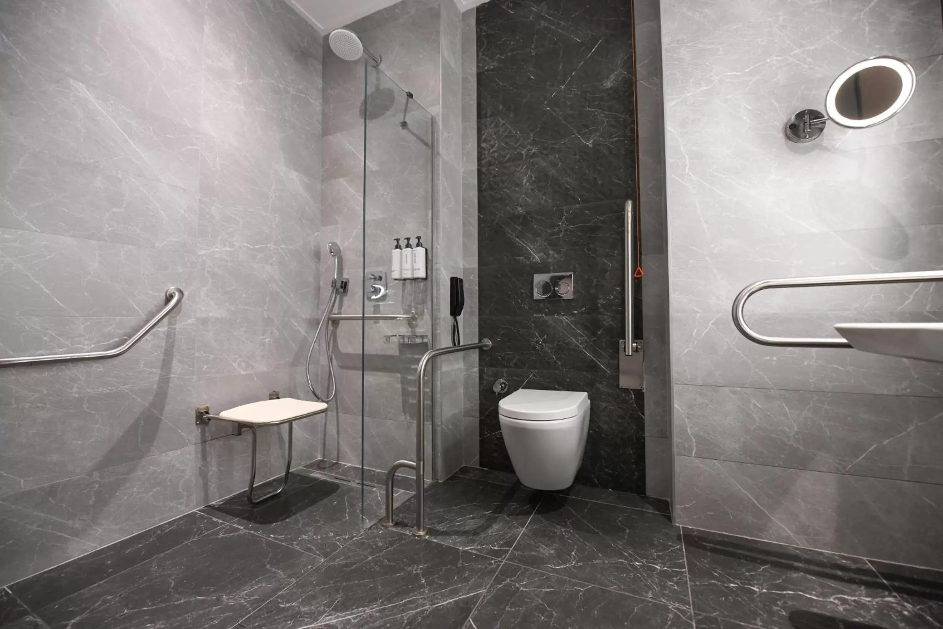 Photo of the whole room, Bathroom in Crowne Plaza Ankara, an IHG Hotel