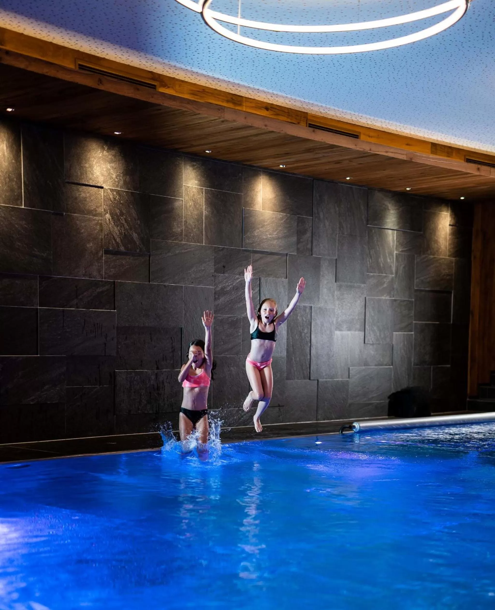 Swimming pool in Hotel Kaprunerhof