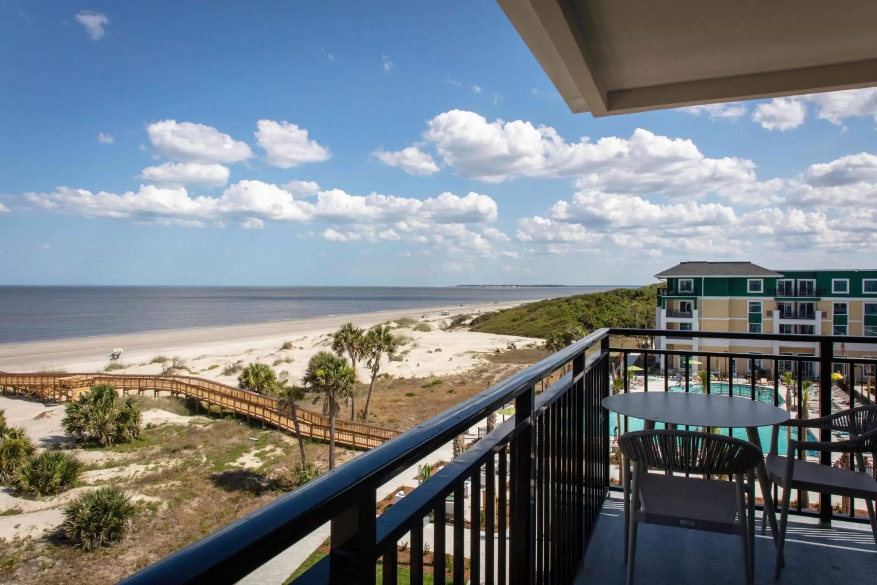 Photo of the whole room, Balcony/Terrace in Courtyard by Marriott Jekyll Island