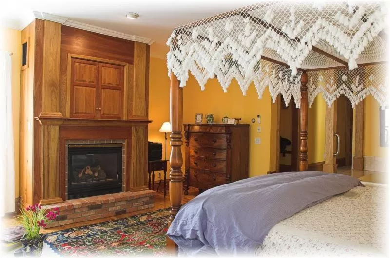 Bed in White Lace Inn