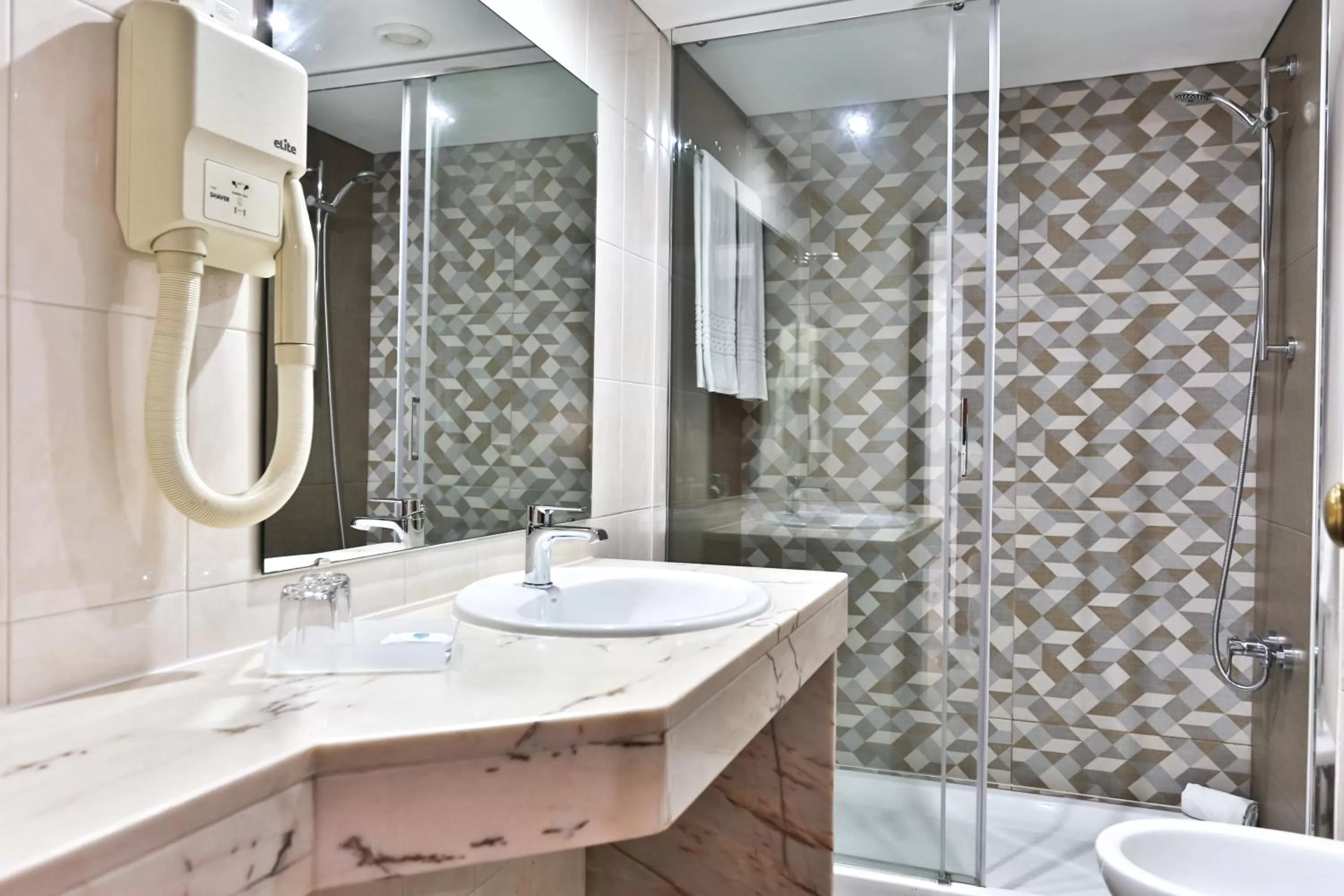 Toilet in Hotel Arangues