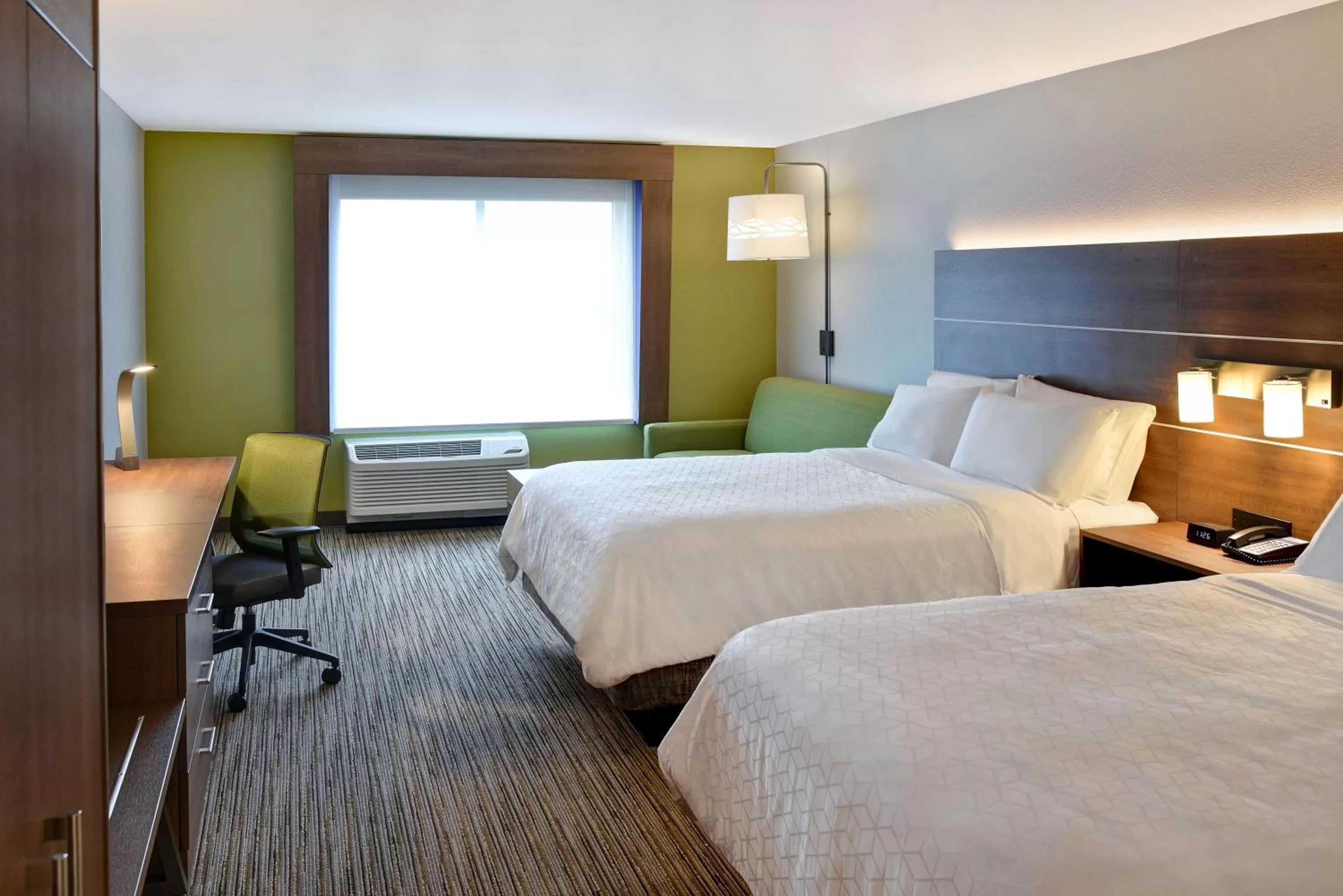 Photo of the whole room, Bed in Holiday Inn Express & Suites - Ottawa by IHG