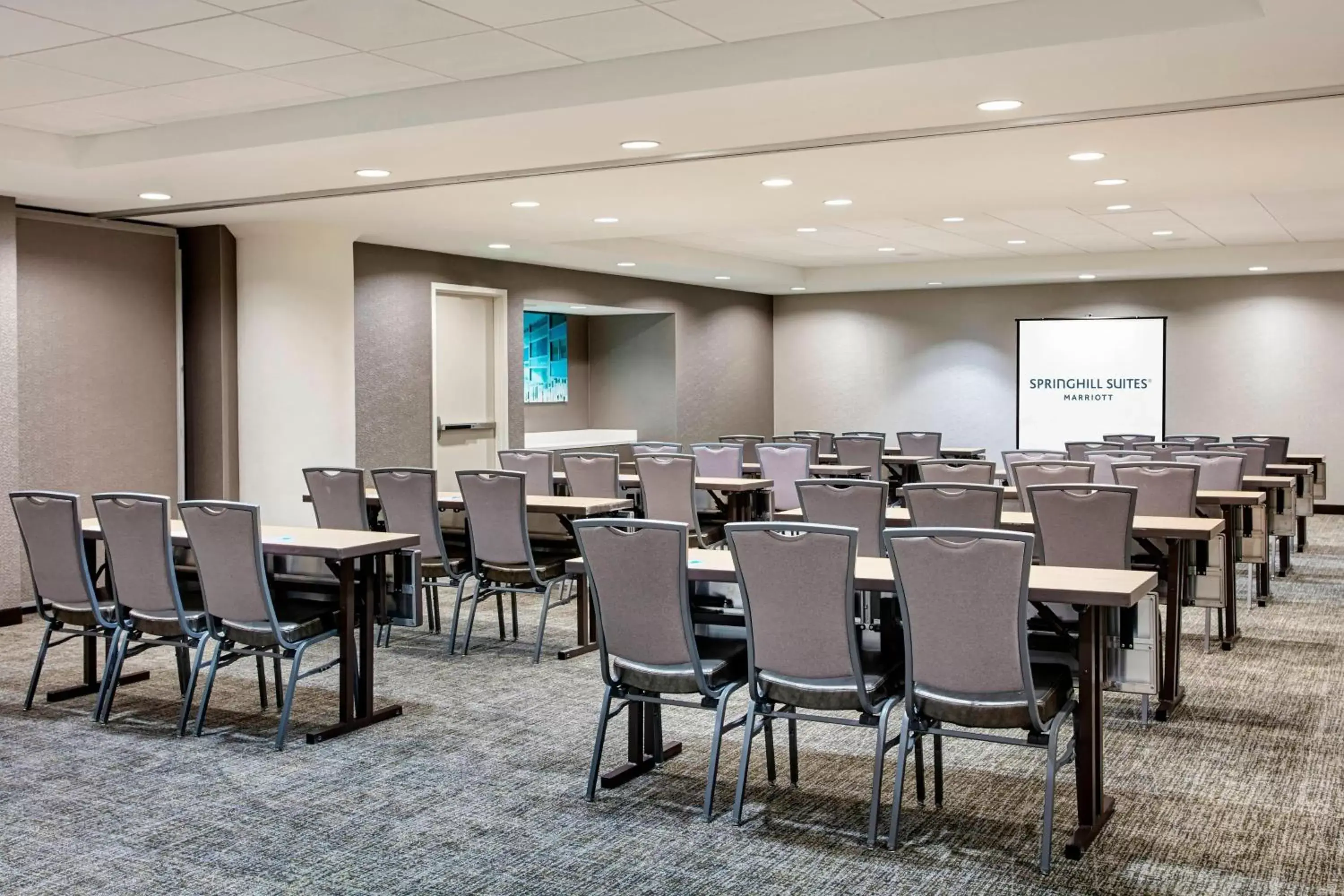 Meeting/conference room in SpringHill Suites by Marriott Milwaukee Downtown