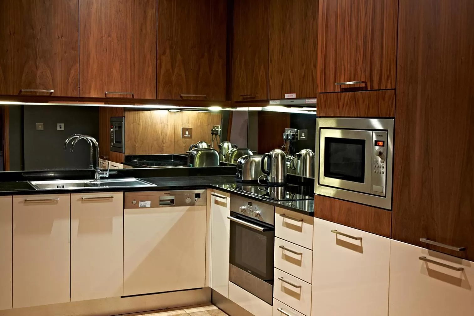 Kitchen or kitchenette in InterContinental Doha The City by IHG