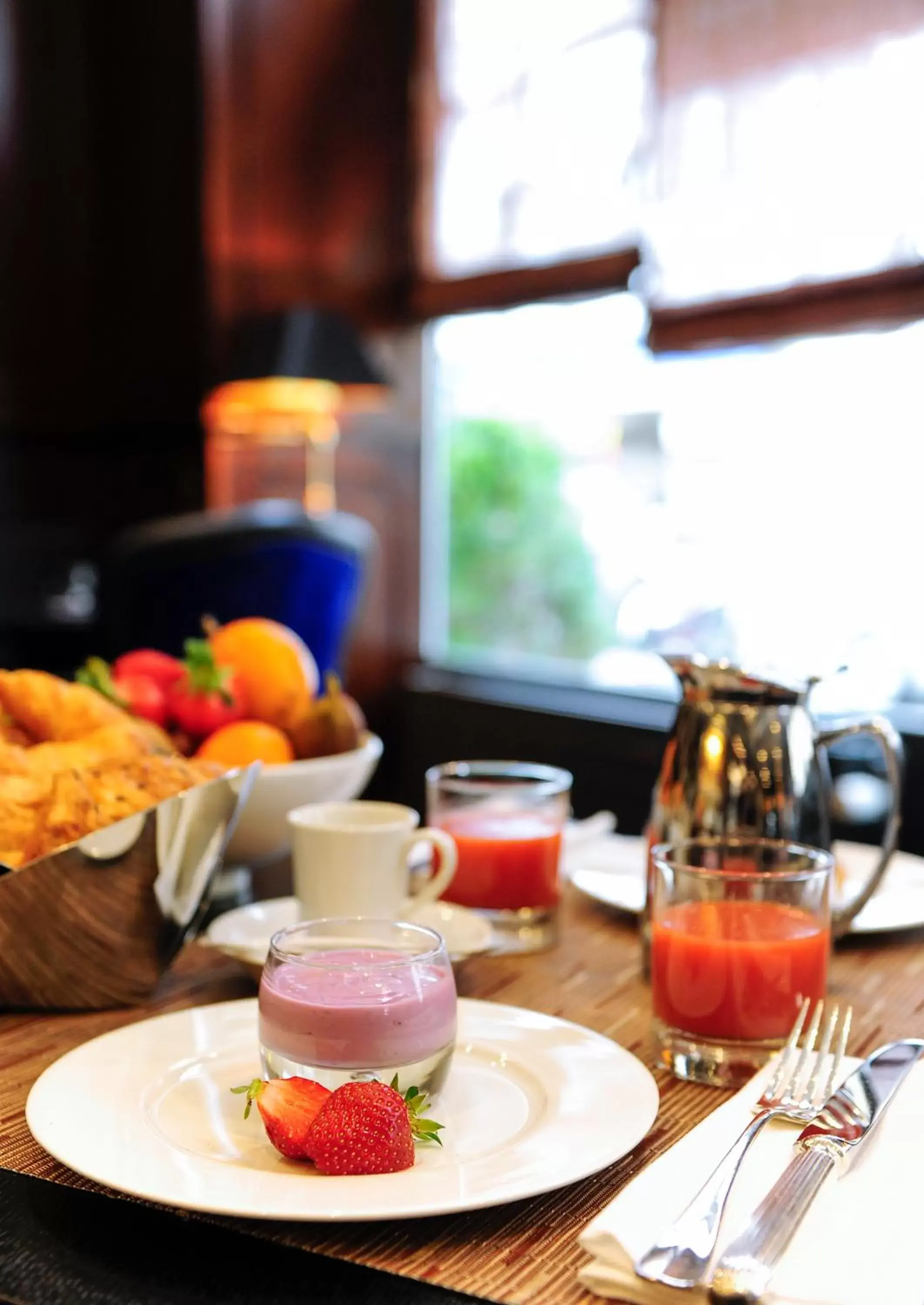 Continental breakfast in Tiffany Hotel