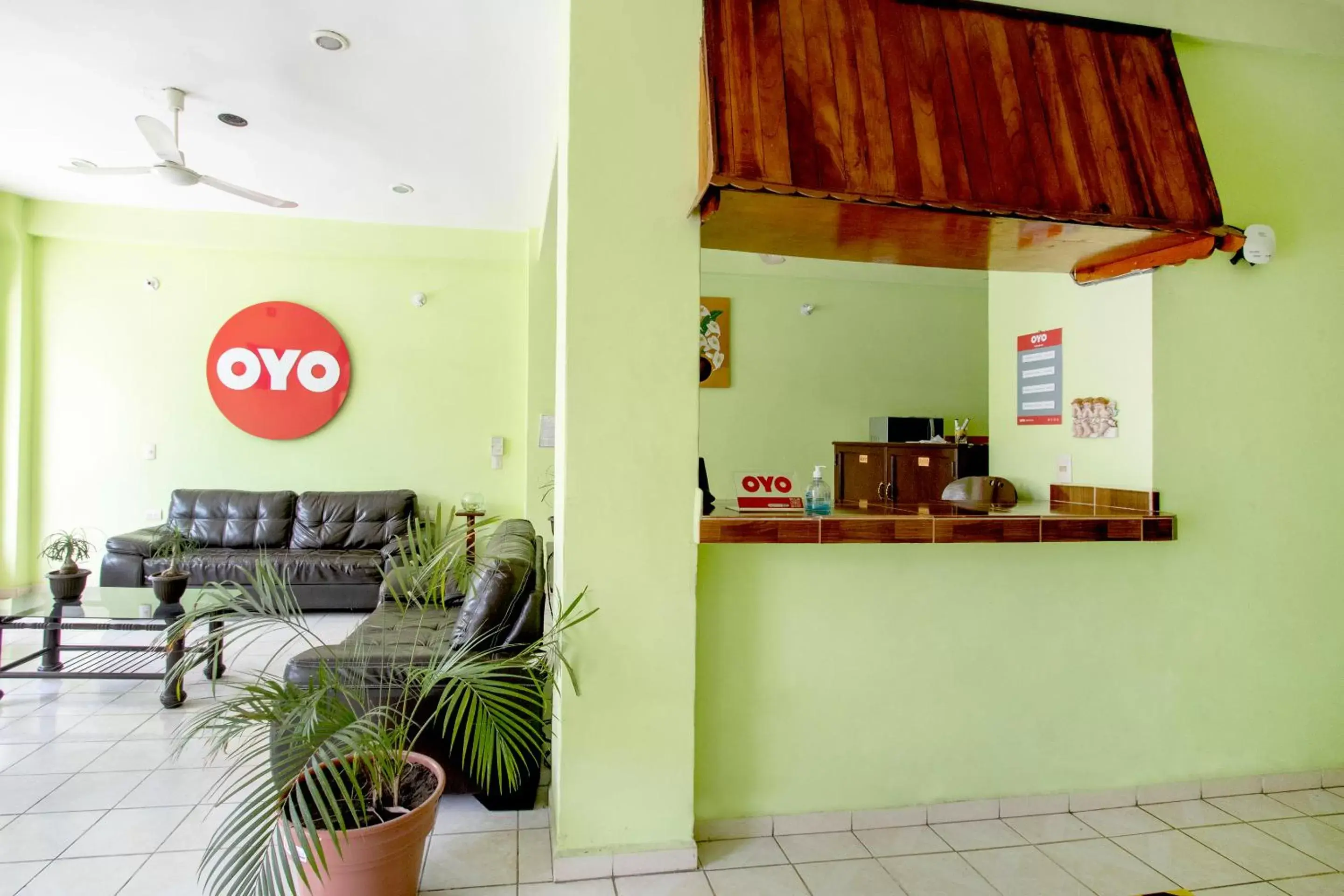 Lobby or reception in OYO Hotel Estacion,José Cardel,Parque Central Revolución