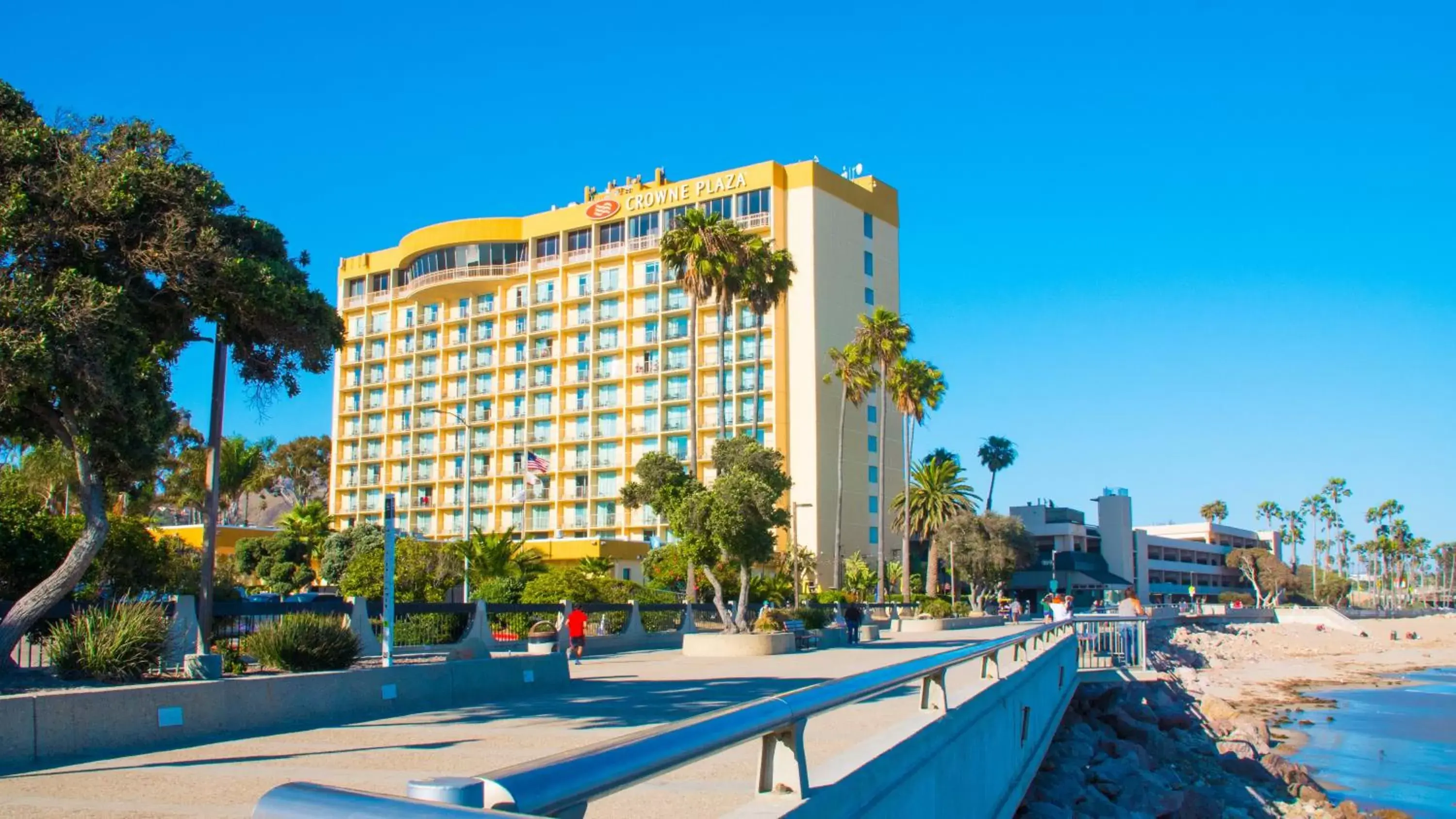 Property Building in Crowne Plaza Hotel Ventura Beach, an IHG Hotel