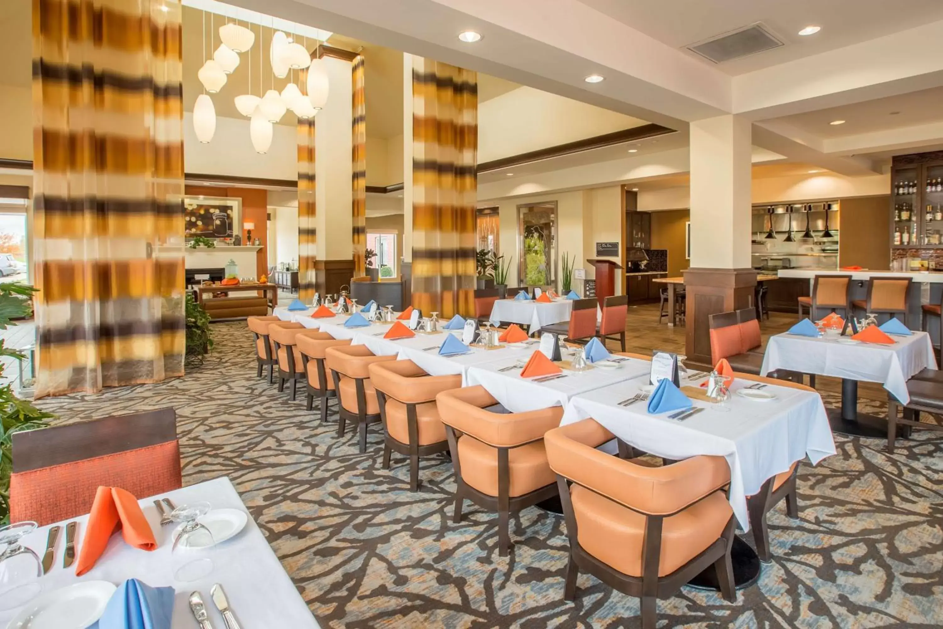 Restaurant/Places to Eat in Hilton Garden Inn Benton Harbor