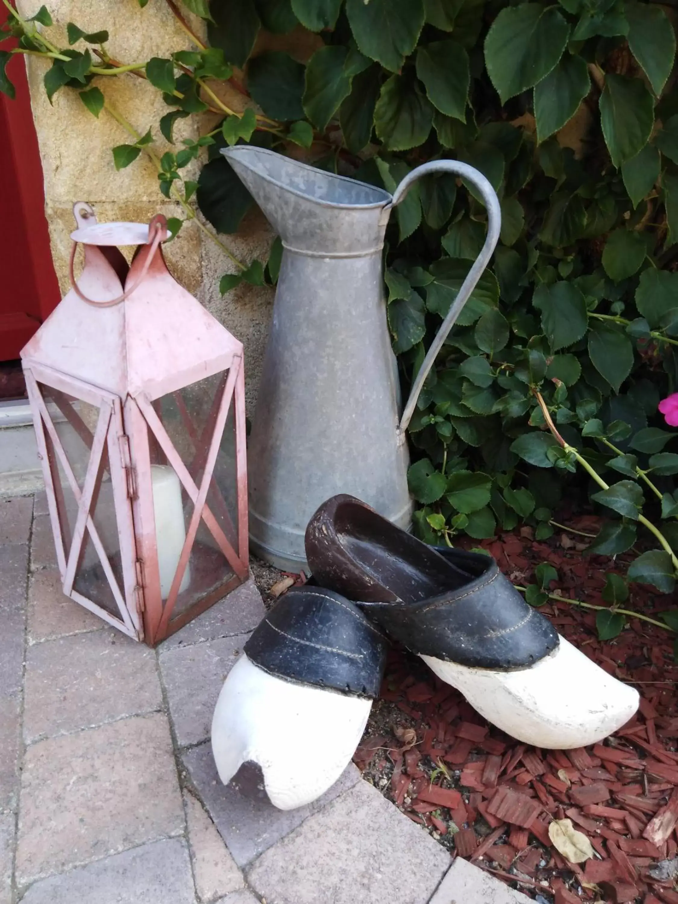 Garden, BBQ Facilities in La Grange du Bourg