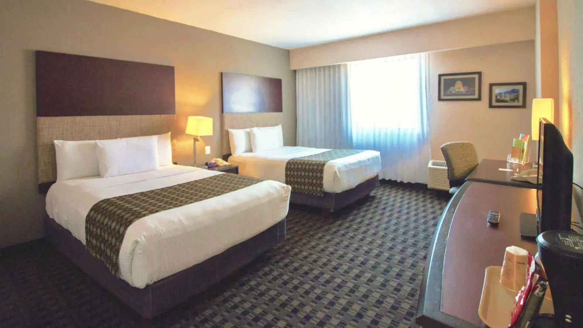 2 Twin Beds, Mobility Accessible Room, City View, Non-Smoking in CHN Hotel Monterrey Norte, Trademark Collection by Wyndham 2 Twin Beds, Mobility Accessible Room, City View, Non-Smoking in CHN Hotel Monterrey Norte, Trademark Collection by Wyndham