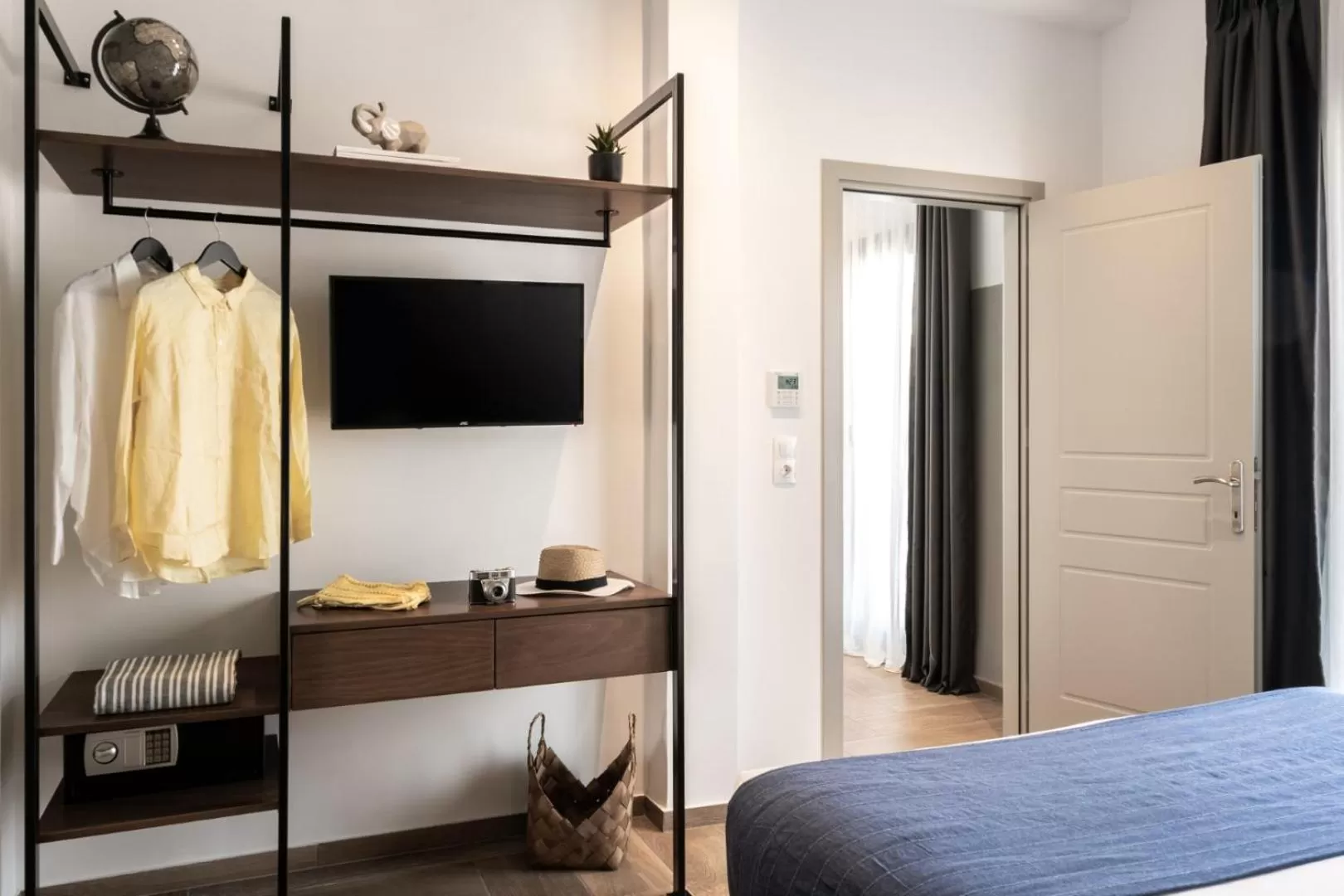 TV and multimedia, Bed in Play Theatrou Athens a member of Brown Hotels