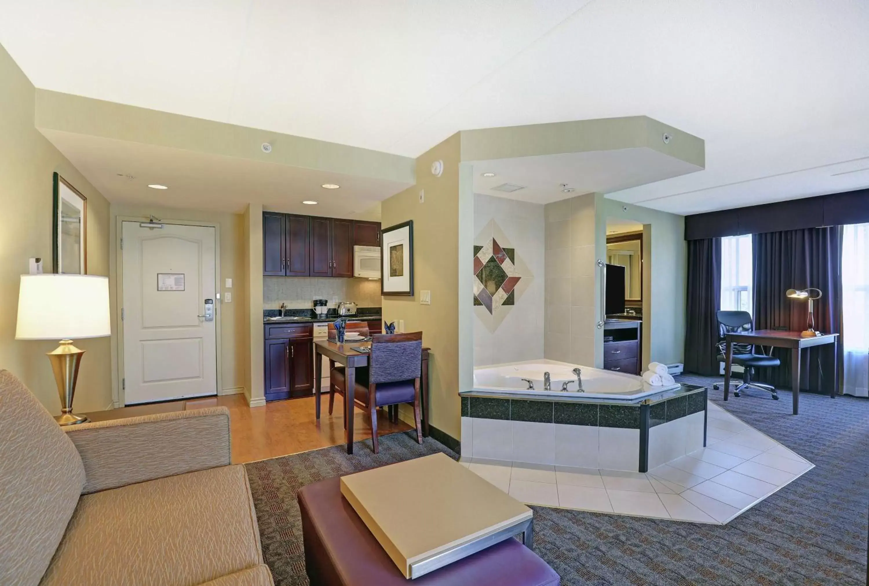 Bedroom, Seating Area in Homewood Suites by Hilton Cambridge-Waterloo, Ontario