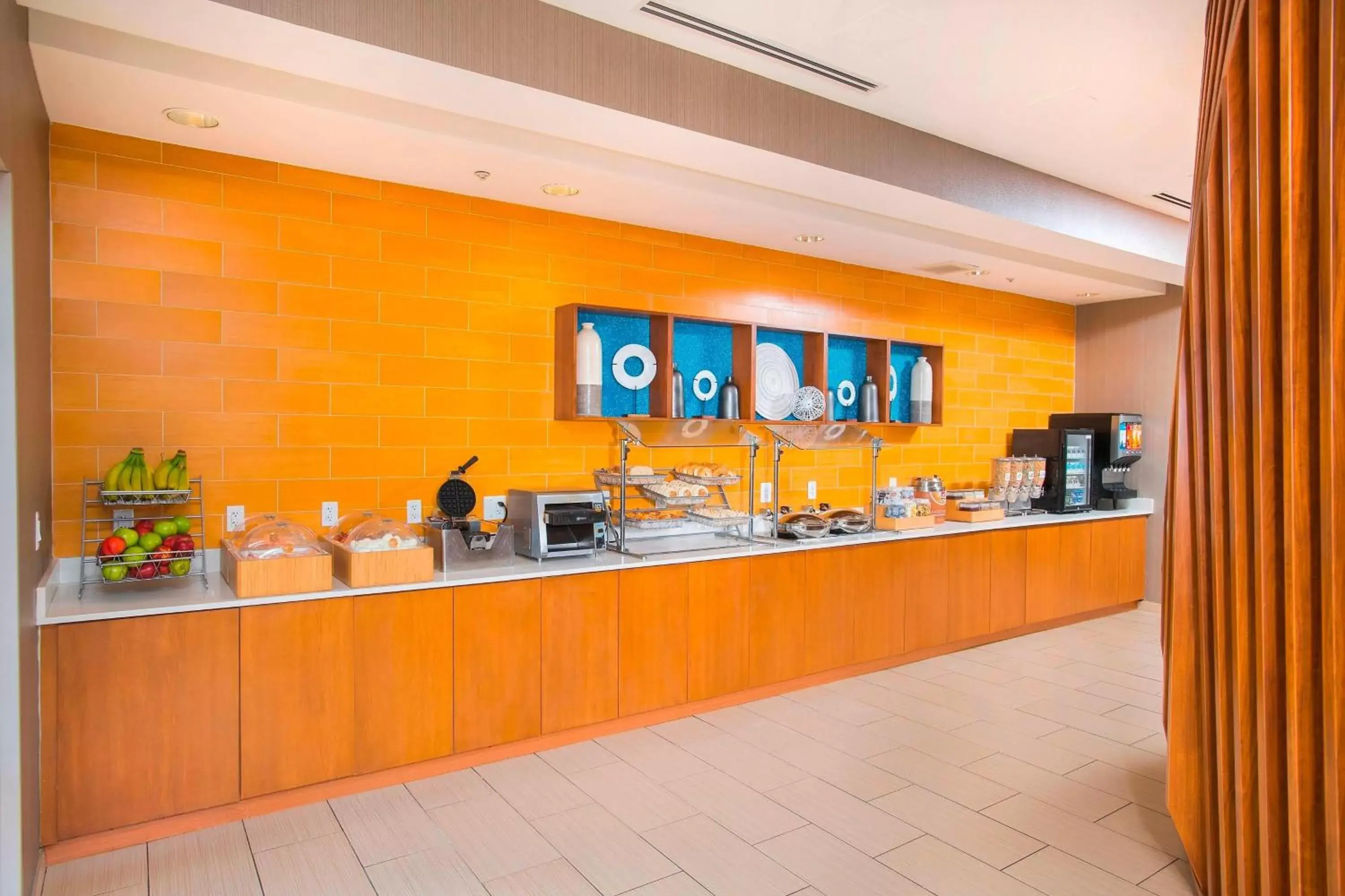 Breakfast, Restaurant/Places to Eat in SpringHill Suites By Marriott Columbia Fort Meade Area