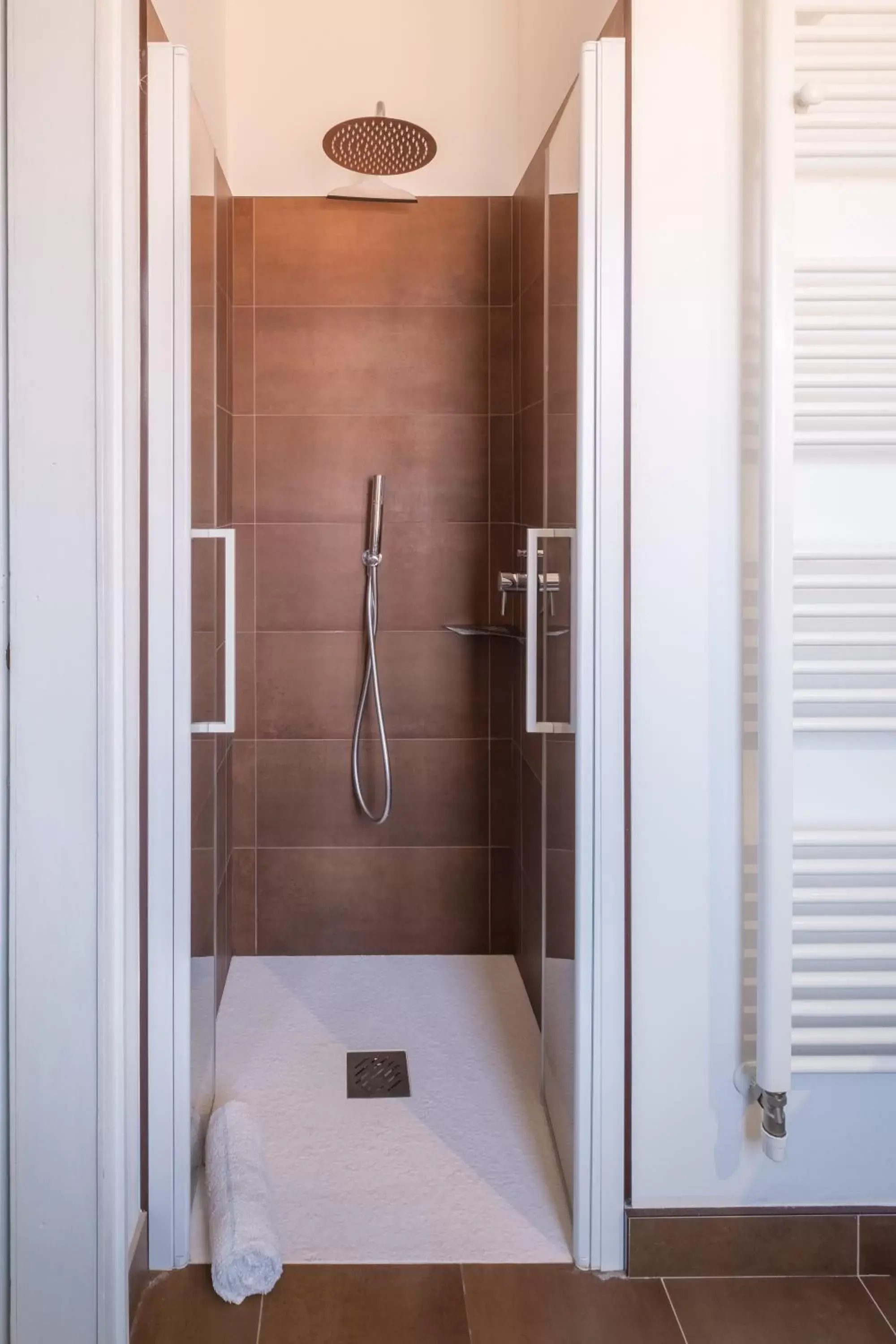Shower, Bathroom in Fabula Rooms 3 Suites with private bathroom
