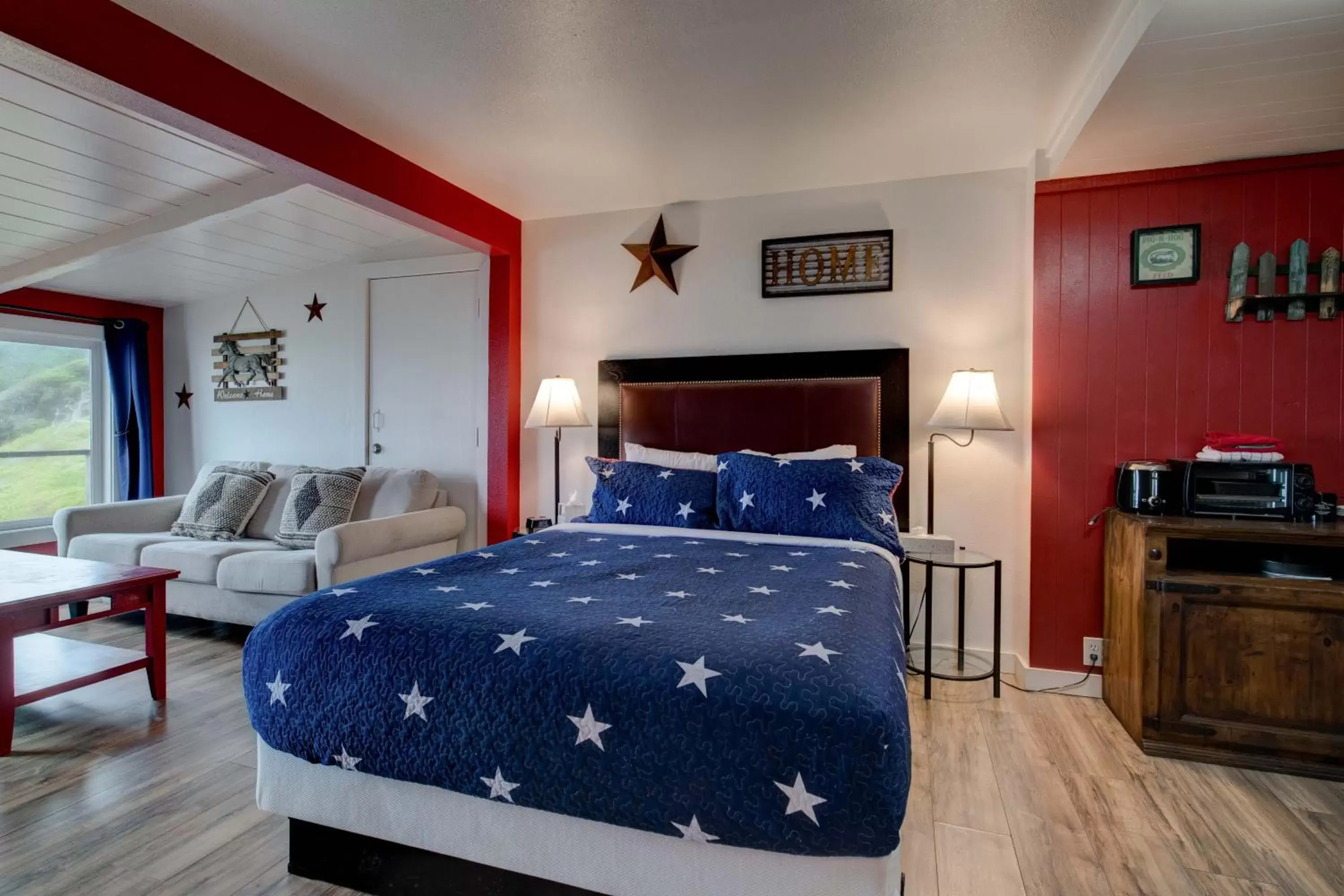 Bedroom, Bed in Moolack Shores Inn