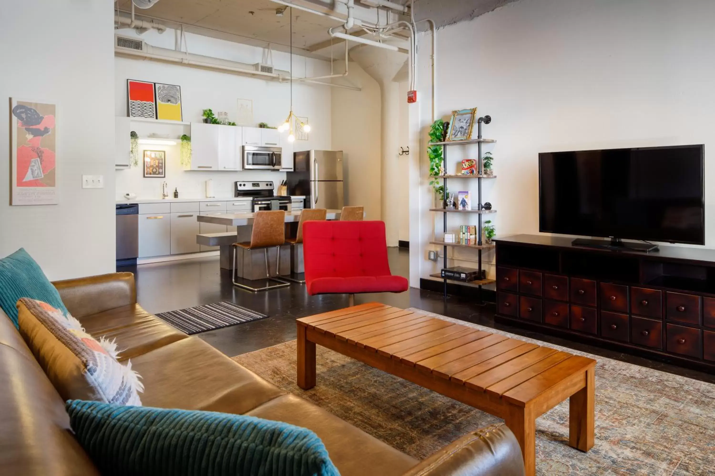 Living room, Seating Area in Hotel Clemons, formerly Bode Chattanooga