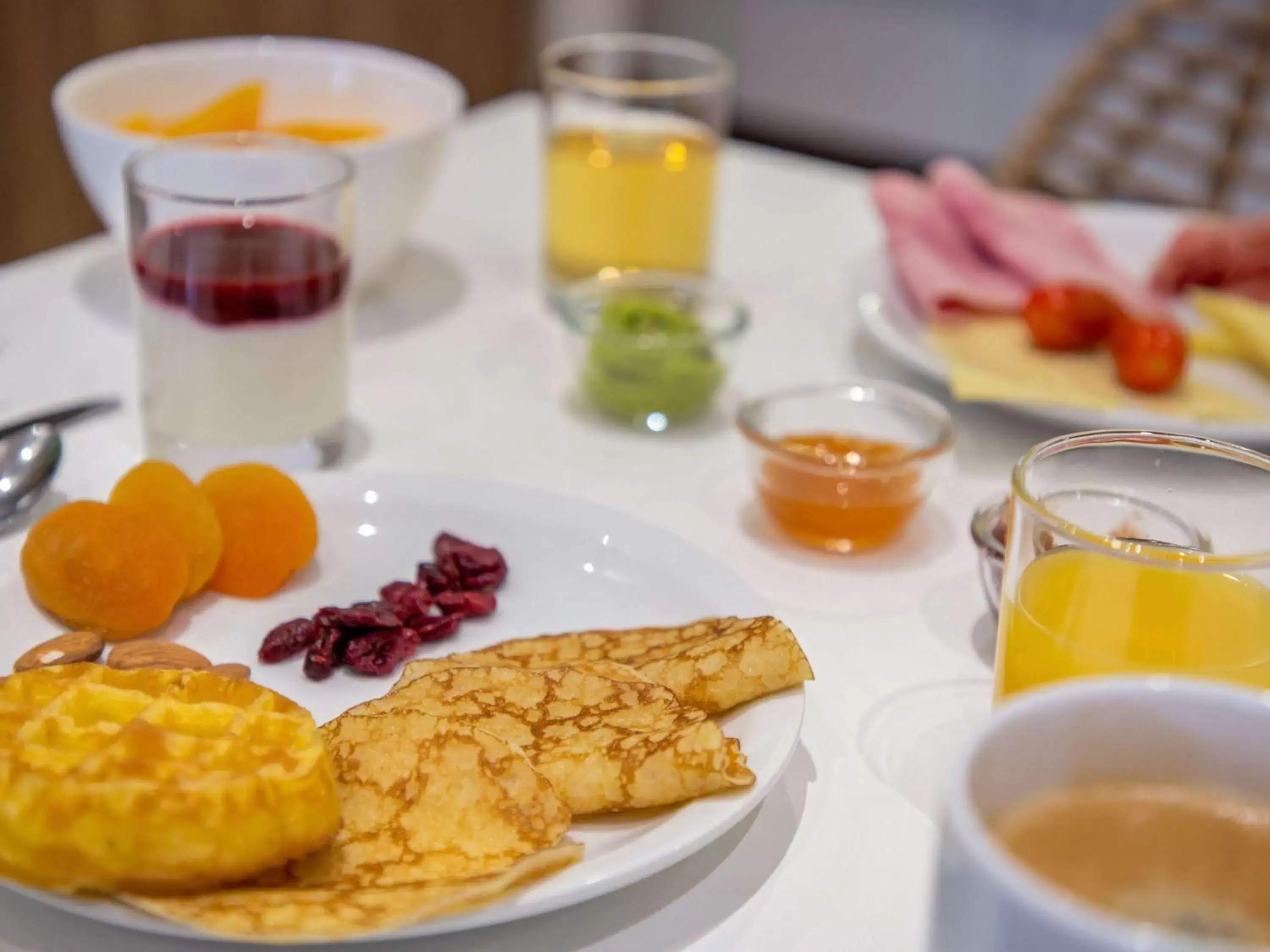 Breakfast in Novotel Suites Perpignan Centre