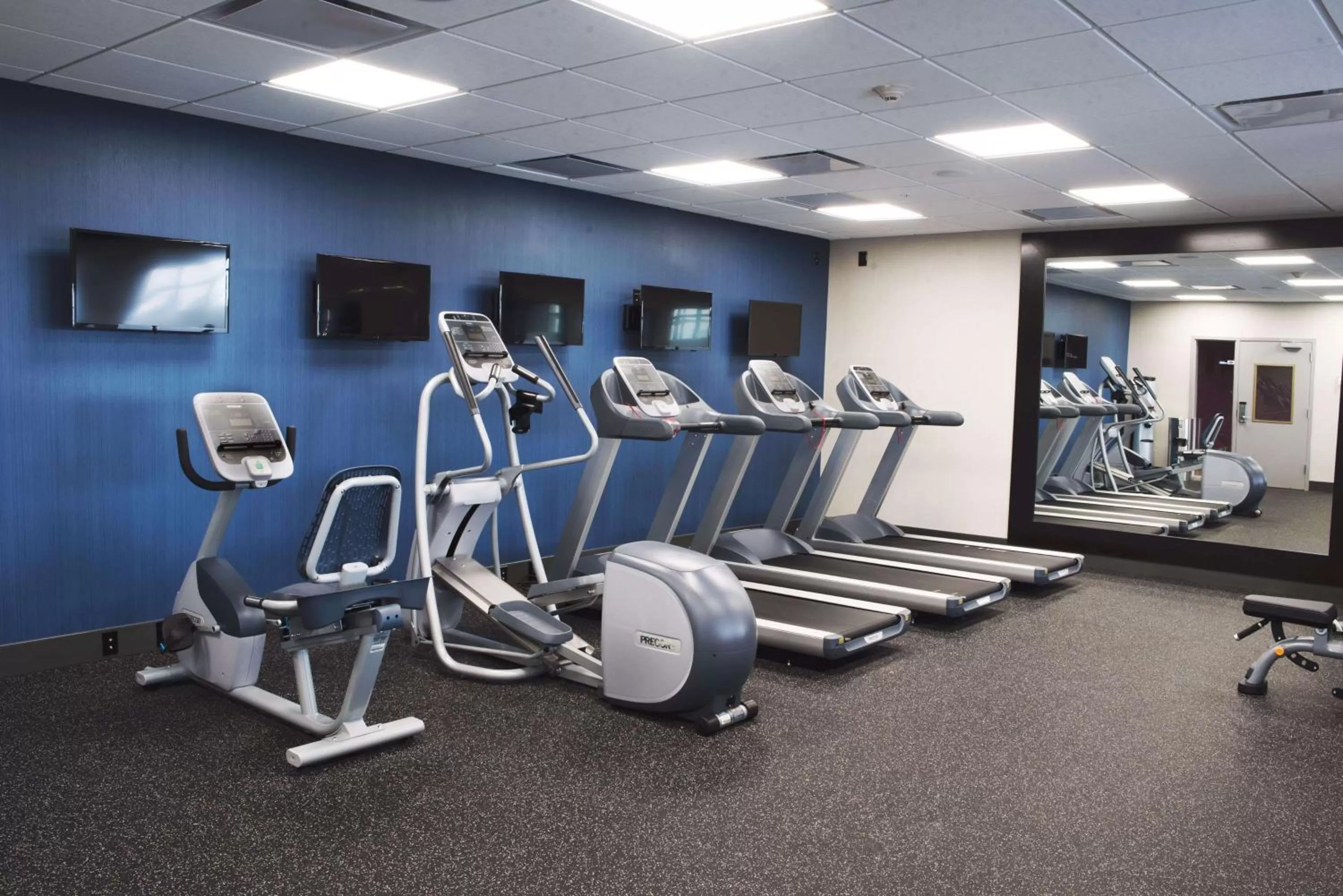 Fitness centre/facilities in Hampton Inn & Suites Des Moines/Urbandale Ia