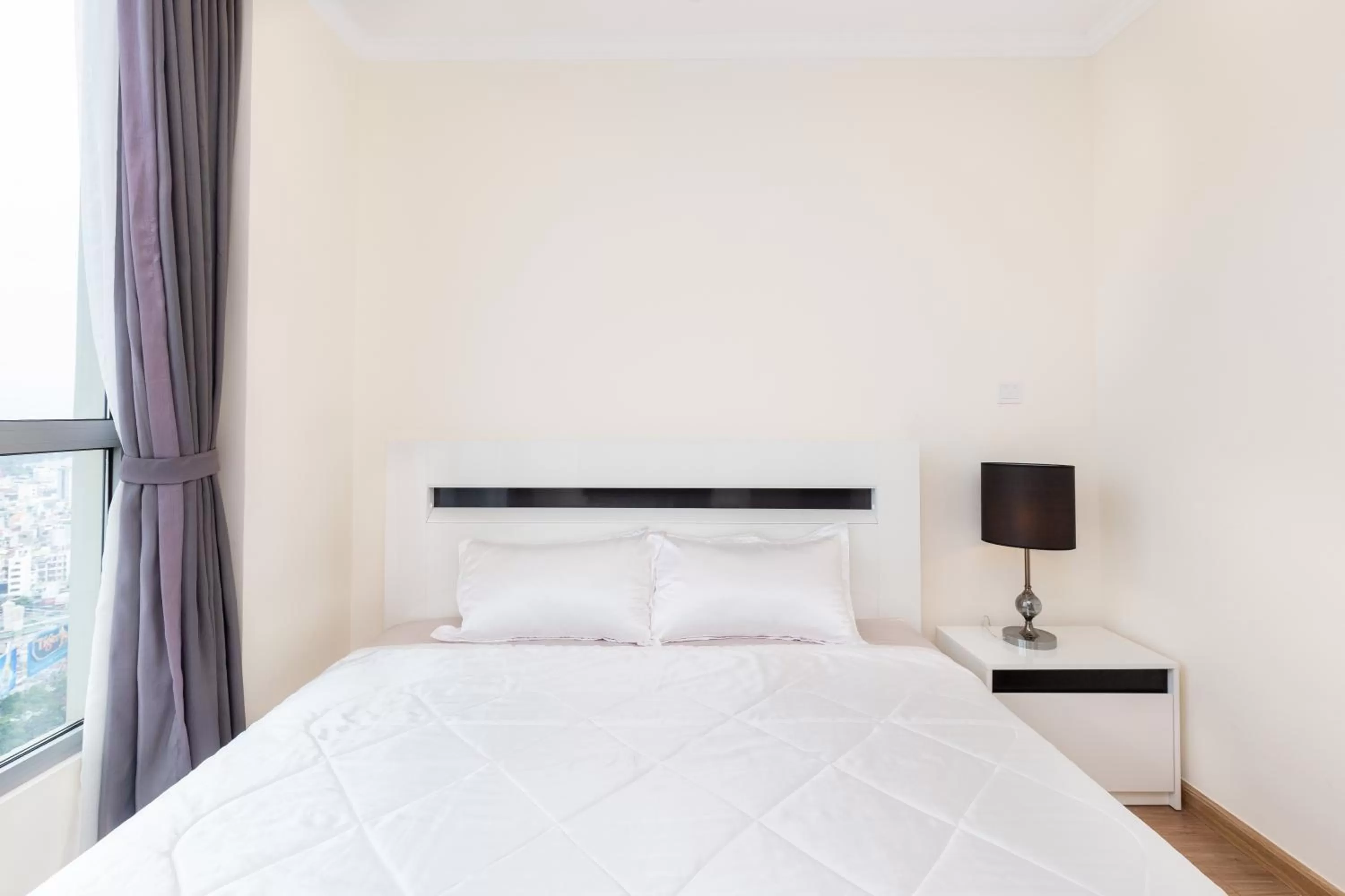 Bed in Vinhomes Central Park-Nice Homes