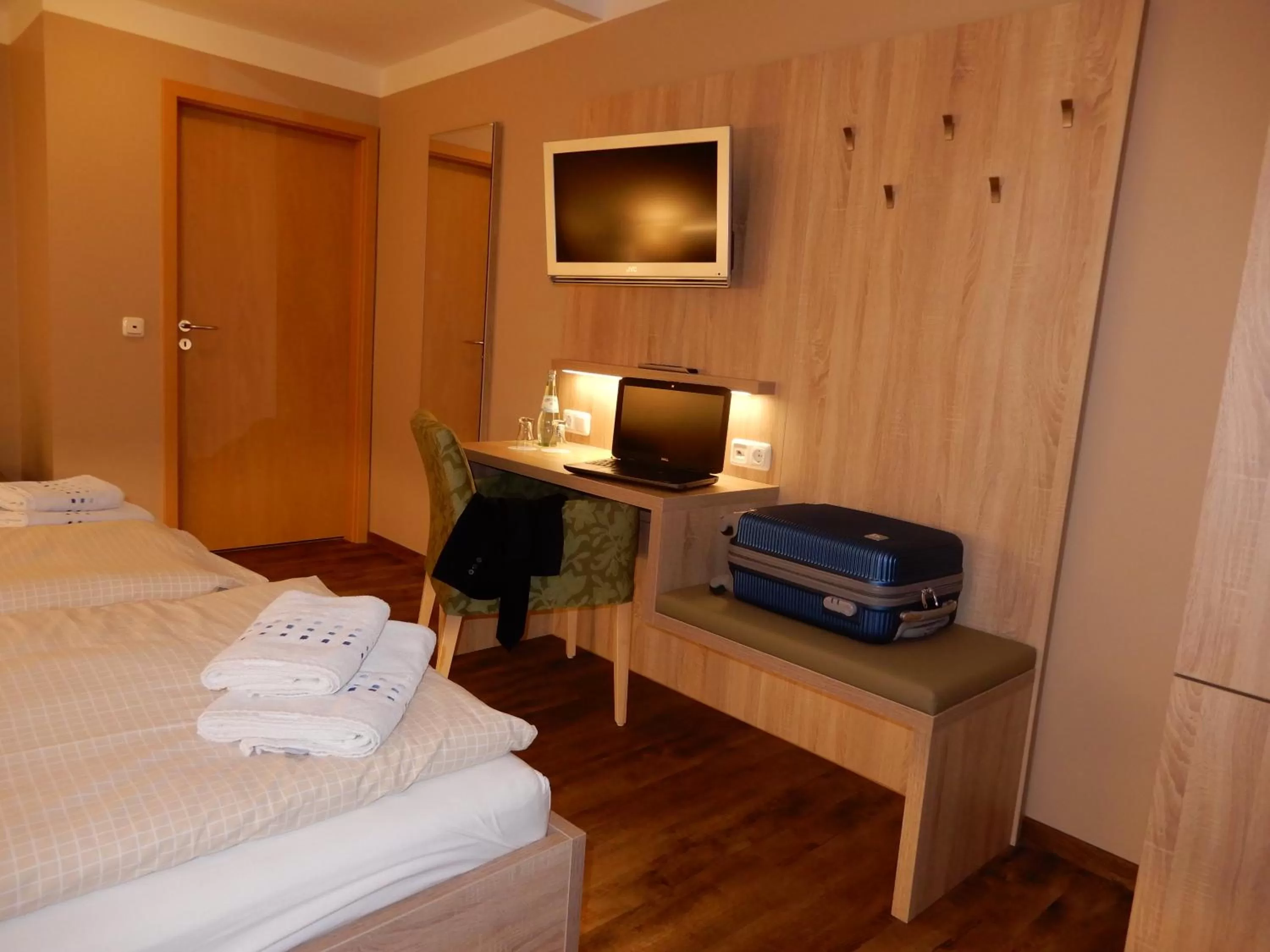 Decorative detail, Bed in Hotel Pension Am Hafen