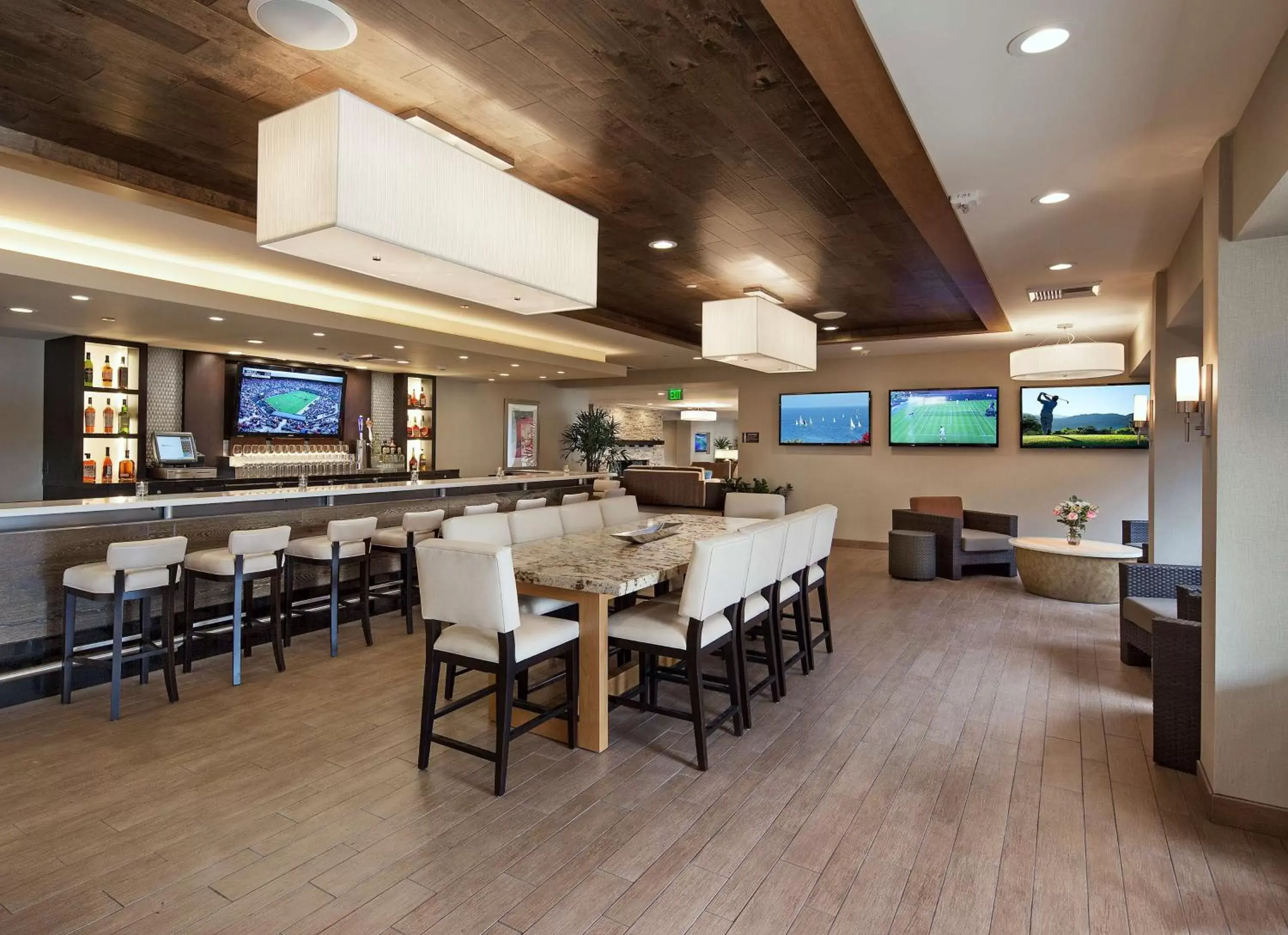 Lounge or bar, Restaurant/Places to Eat in Hilton Garden Inn Los Angeles Marina Del Rey