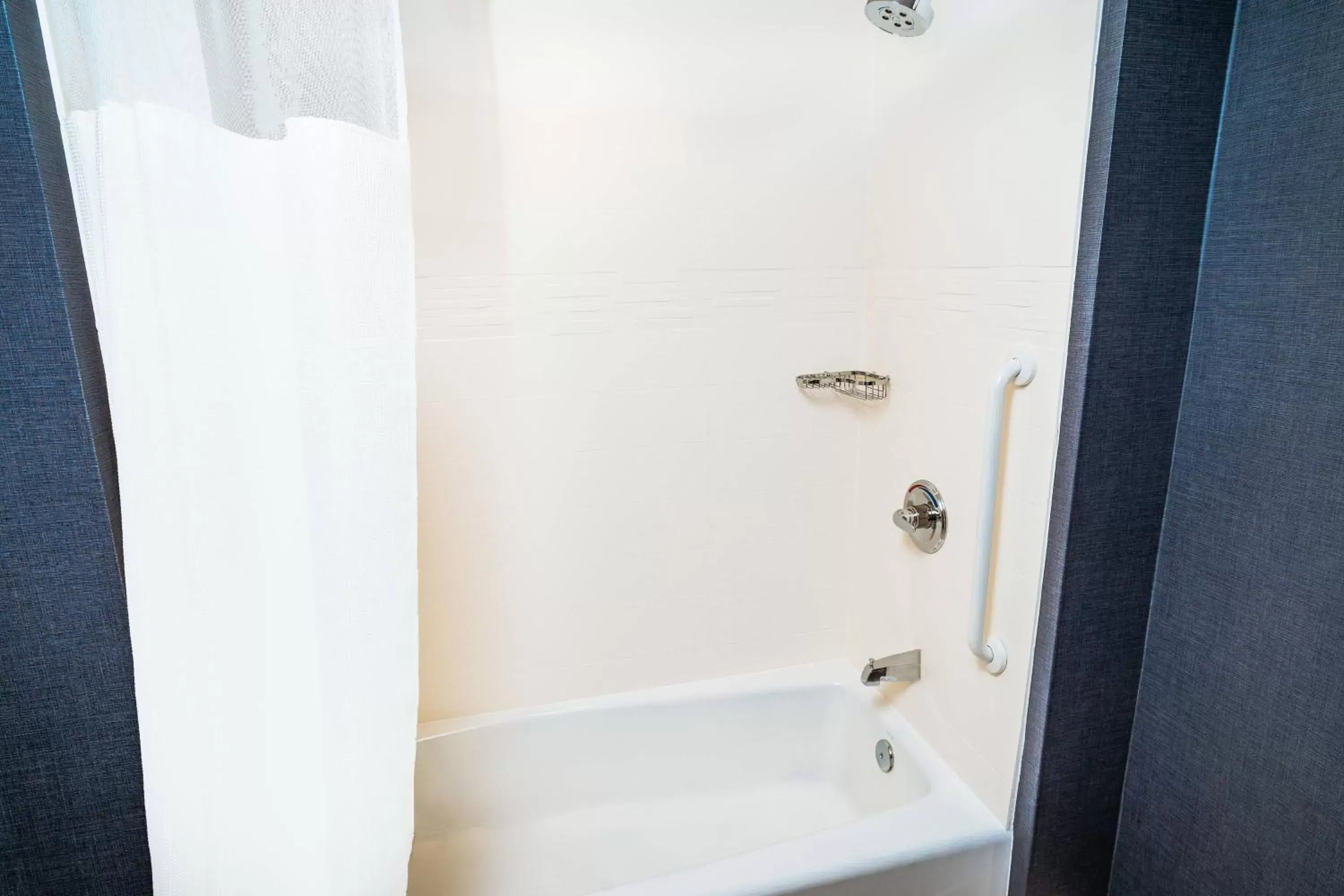 Bathroom in Residence Inn by Marriott Rocklin Roseville