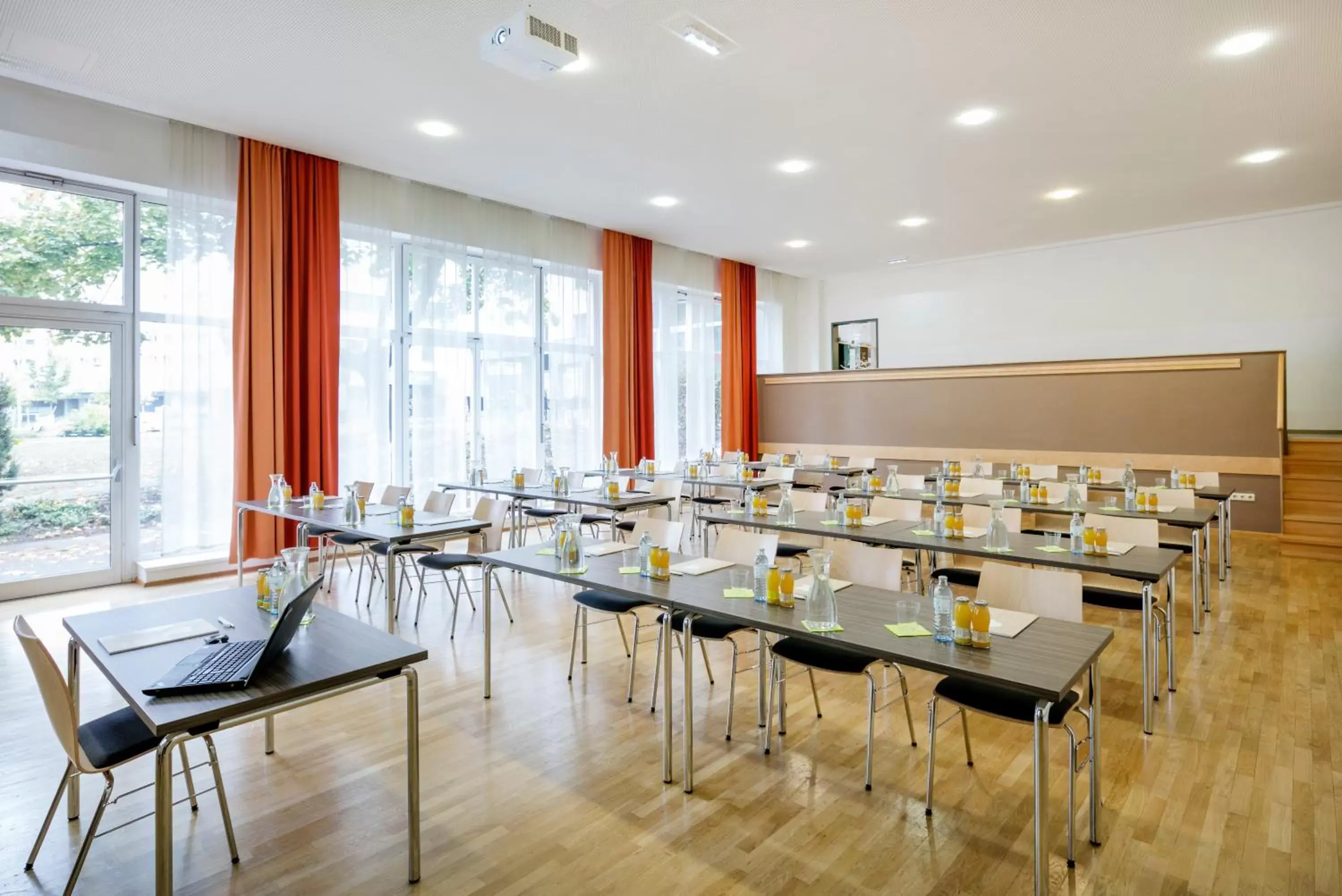 Business facilities in JUFA Hotel Graz