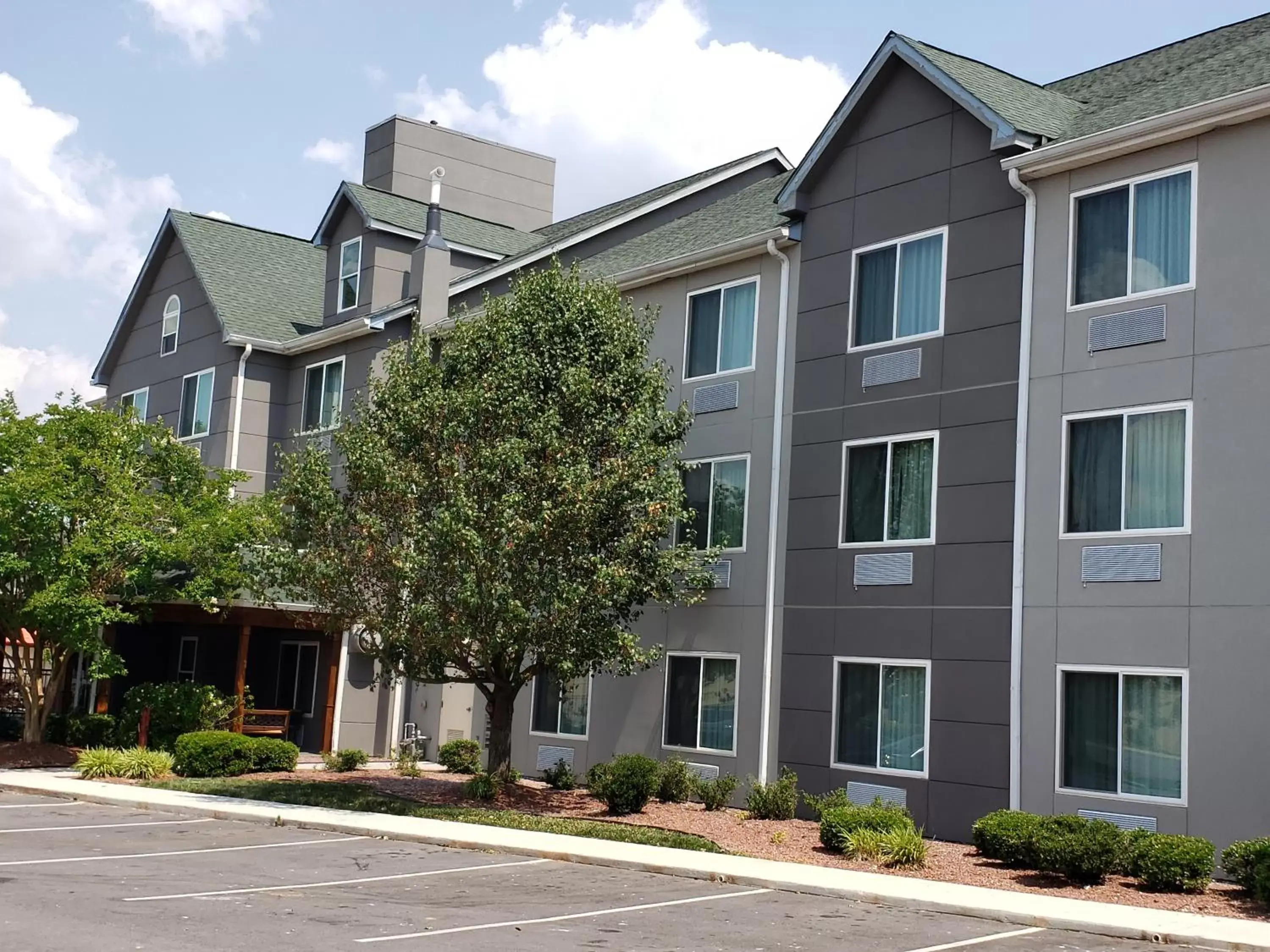 Property Building in Country Inn & Suites by Radisson, Rock Hill, SC