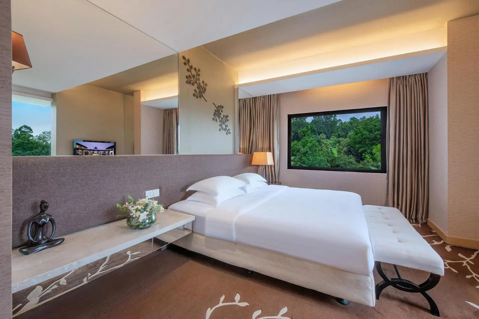 Bedroom in Mission Hills Hotel Resorts Shenzhen