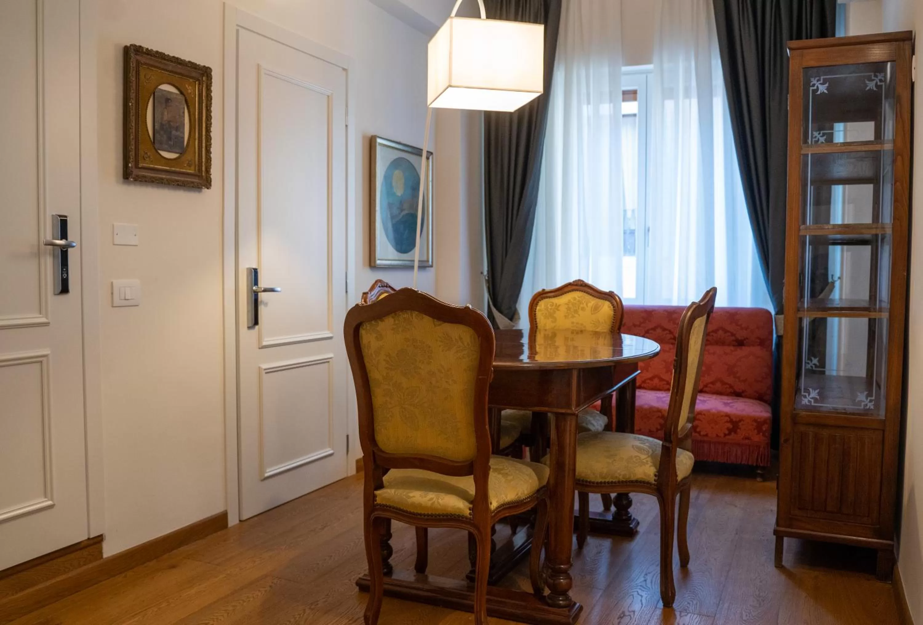 Communal lounge/ TV room in Residenza degli Speziali