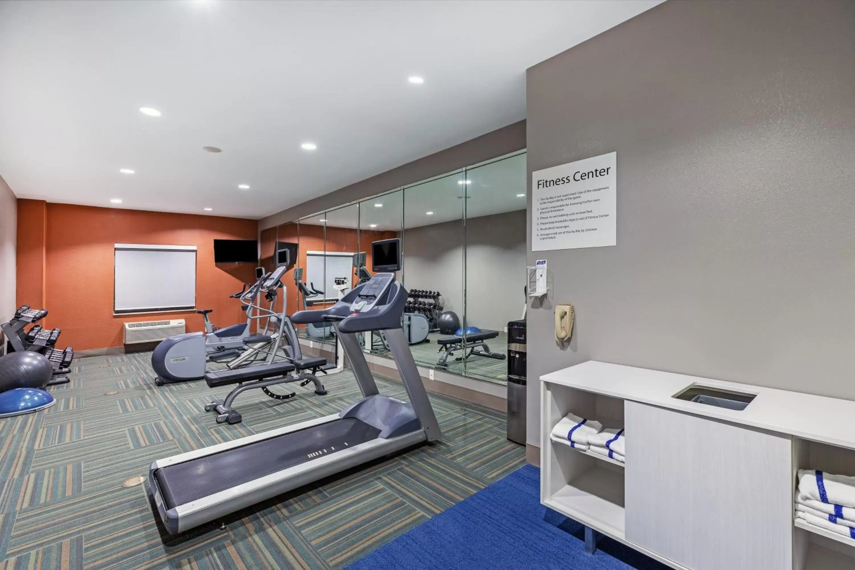 Fitness centre/facilities, Fitness Center/Facilities in Holiday Inn Express Hotel & Suites Vidor South, an IHG Hotel