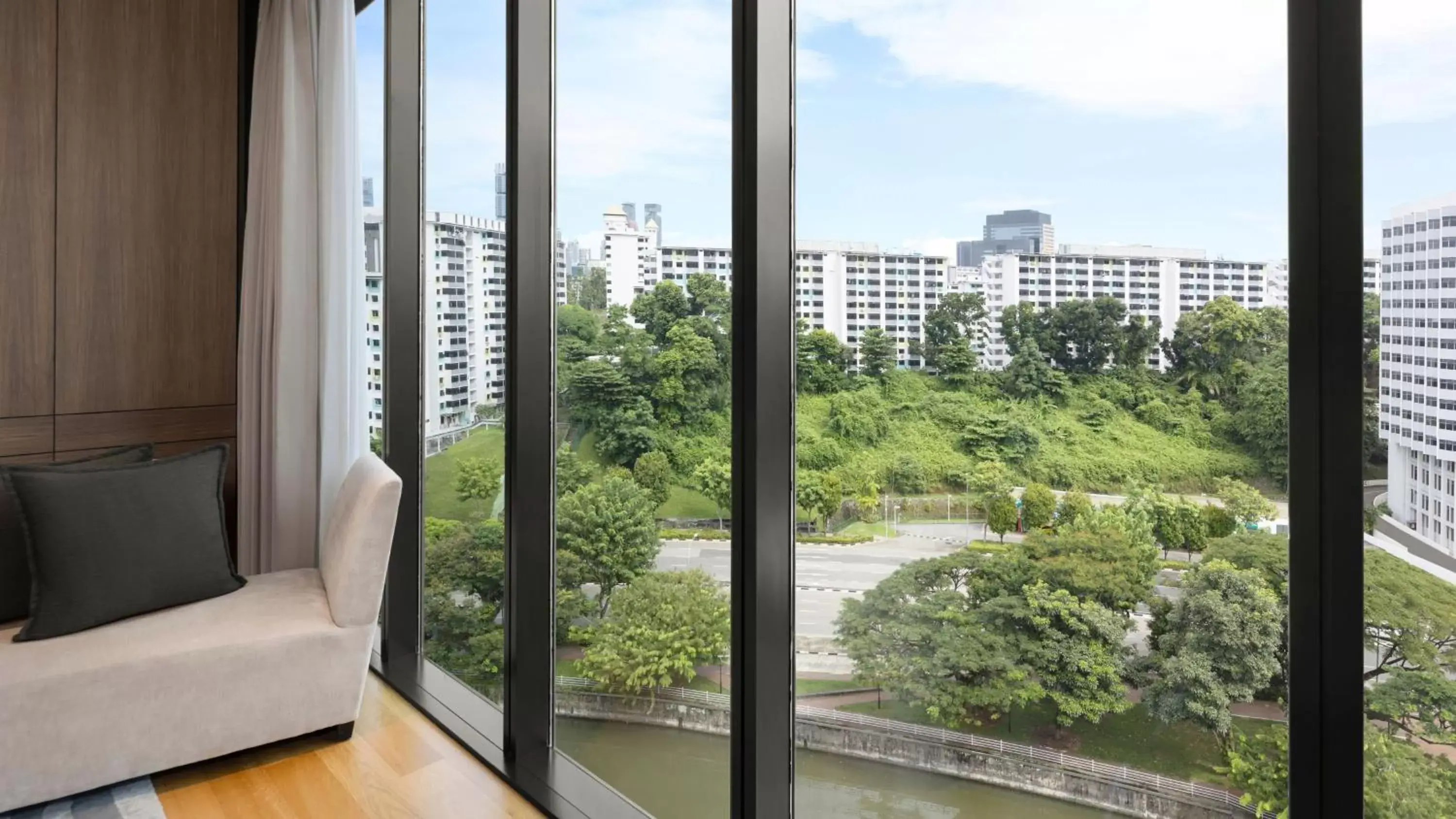 Photo of the whole room in InterContinental Singapore Robertson Quay, an IHG Hotel