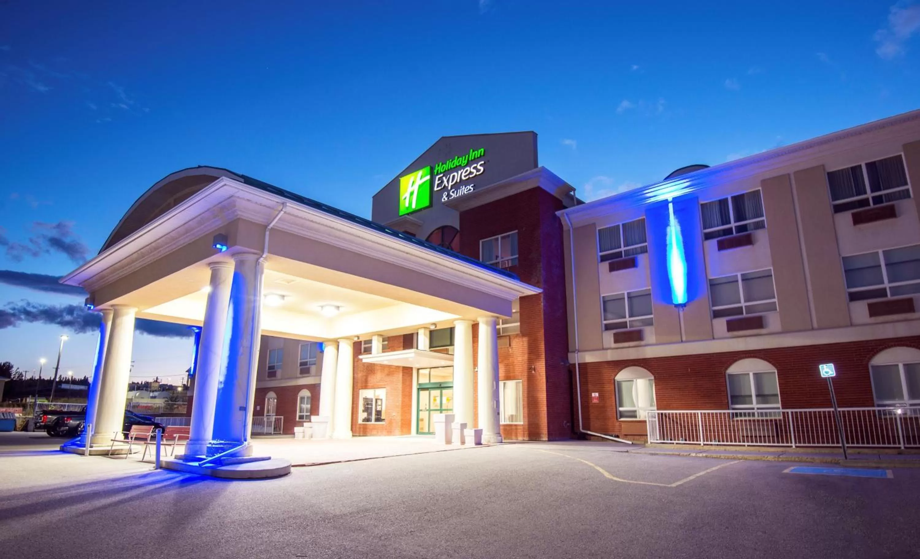 Property building in Holiday Inn Express Hotel & Suites-Hinton by IHG