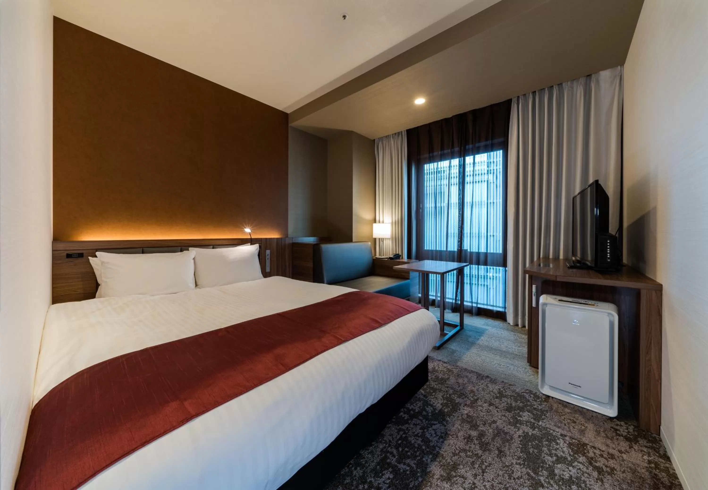 Bed in Daiwa Roynet Hotel Hakata Reisen PREMIER