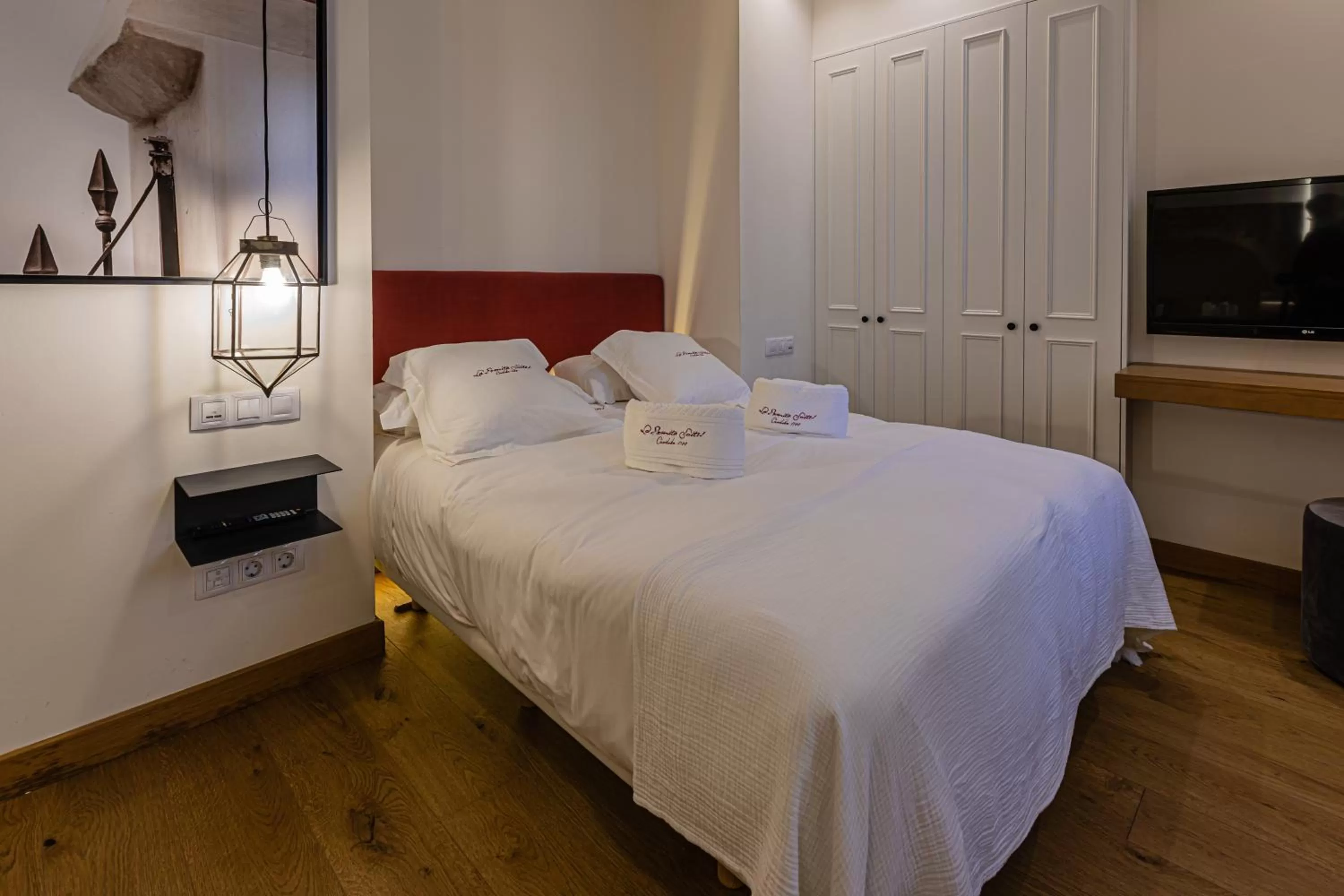 Bed in La Ermita Suites - Único Hotel Monumento de Córdoba