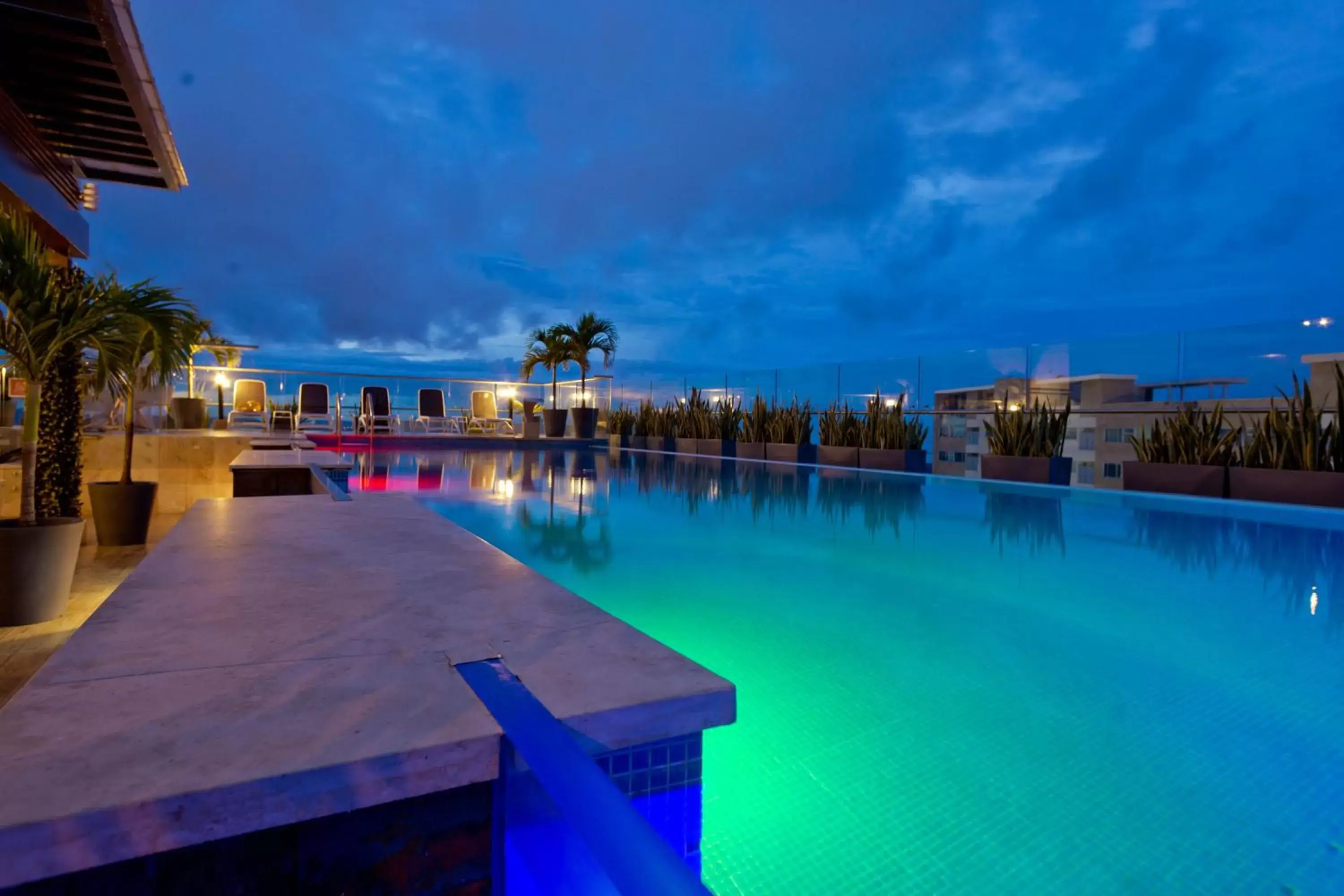 Swimming Pool in Crowne Plaza Barranquilla, an IHG Hotel