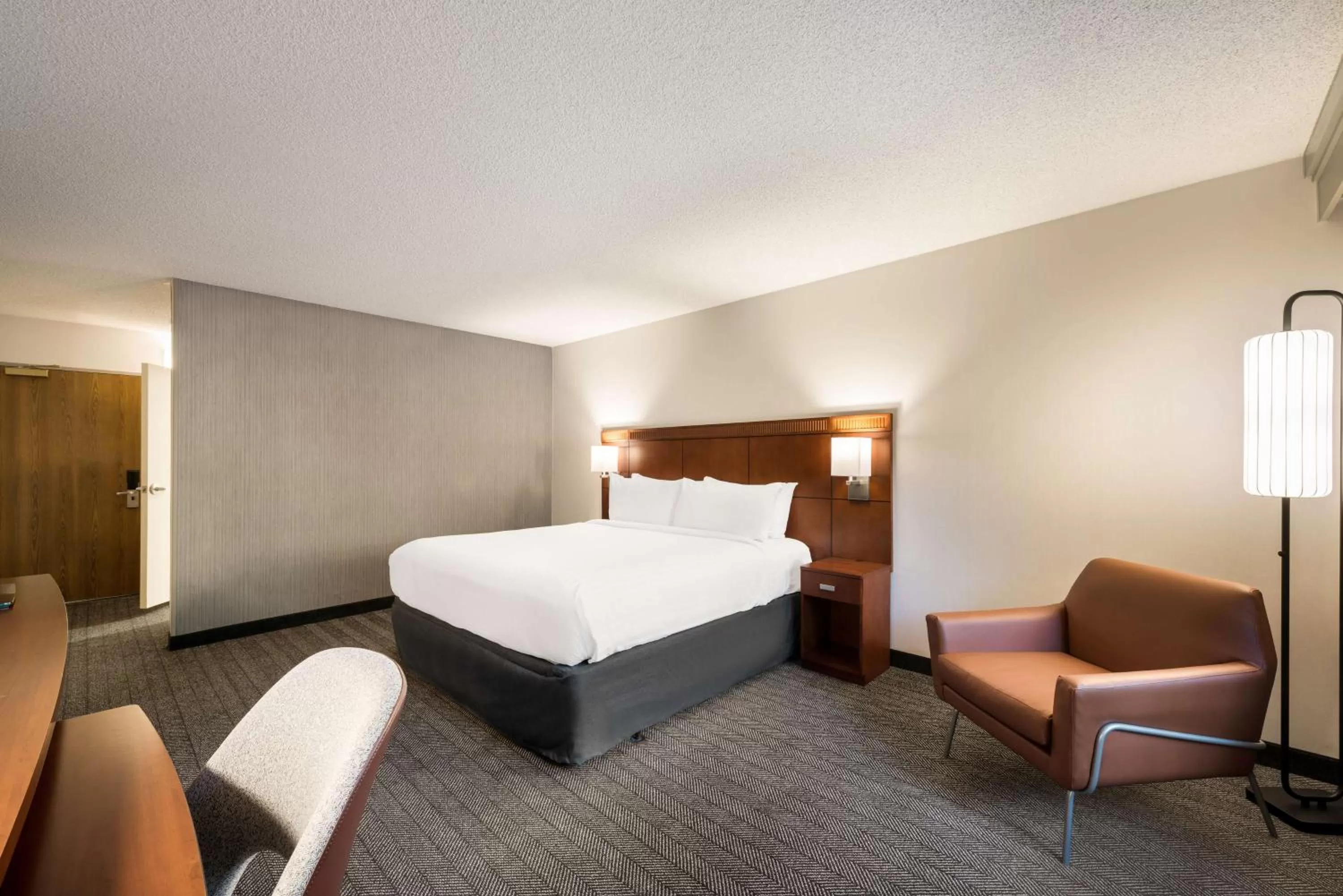Bedroom, Bed in Sonesta Select San Jose Airport
