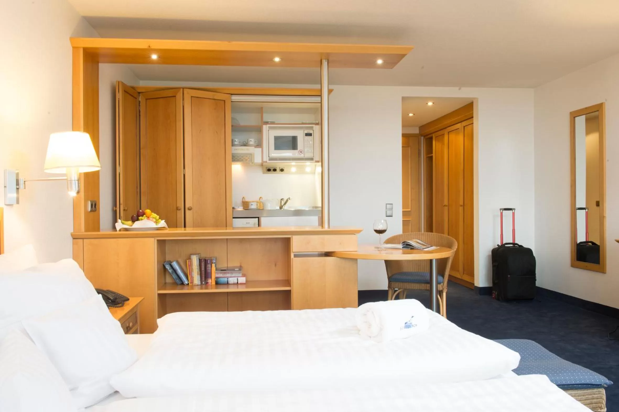 Bedroom, Bed in Strandhotel Juister Hof