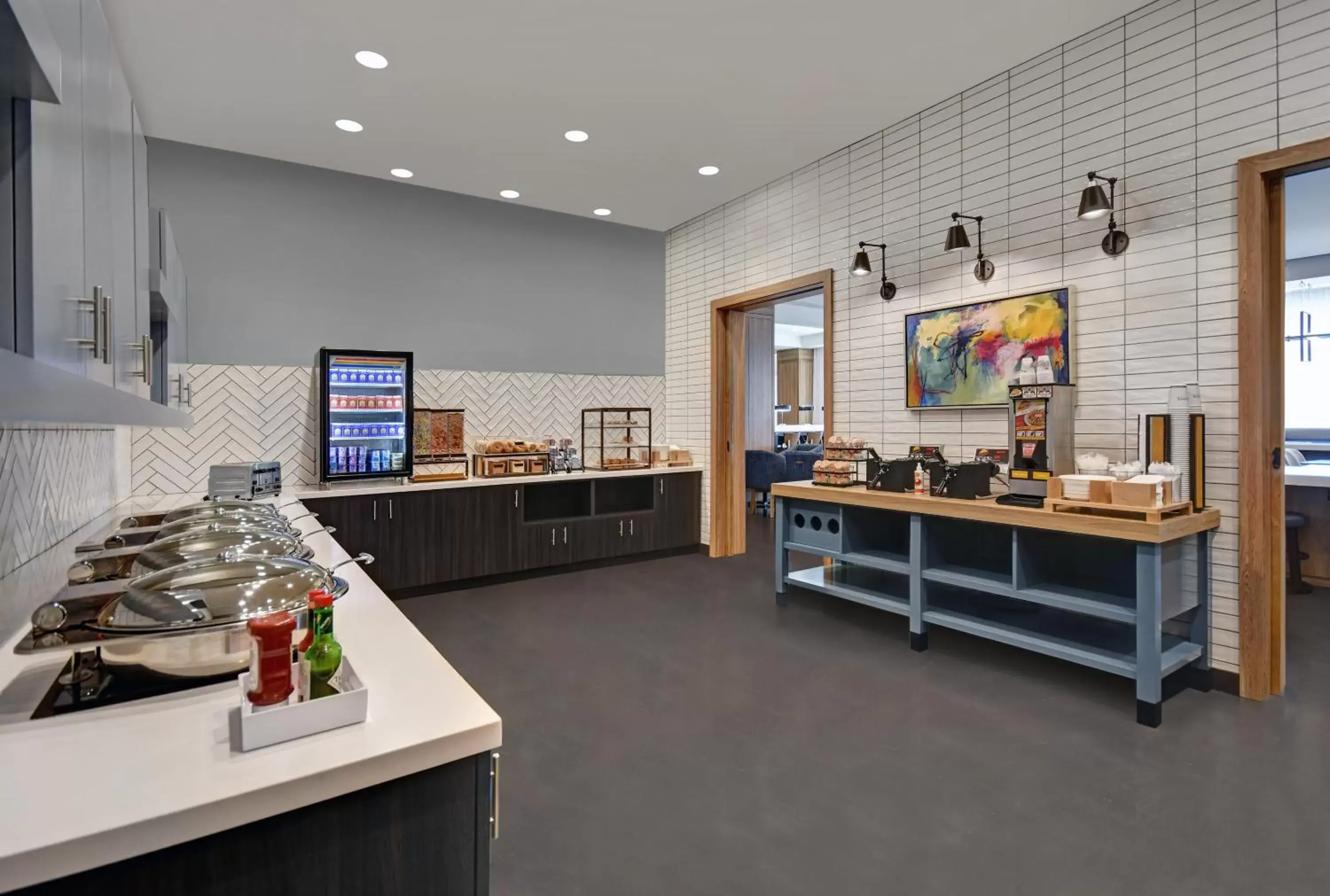 Breakfast, Kitchen/Kitchenette in Staybridge Suites - Houston - Galleria Area, an IHG Hotel