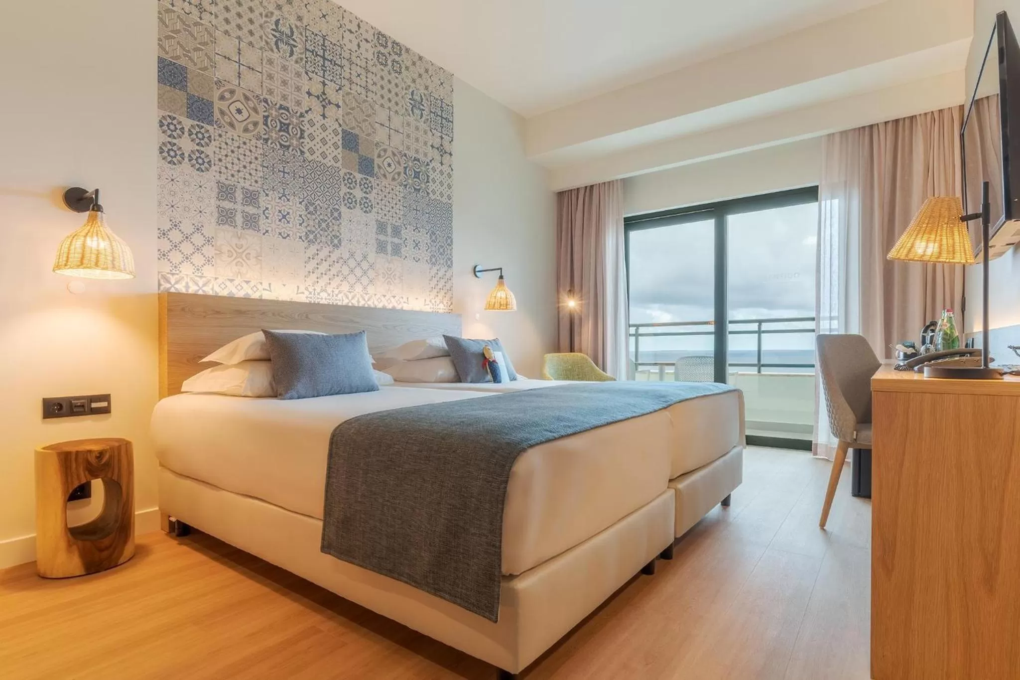 Photo of the whole room, Bed in Sentido Galosol