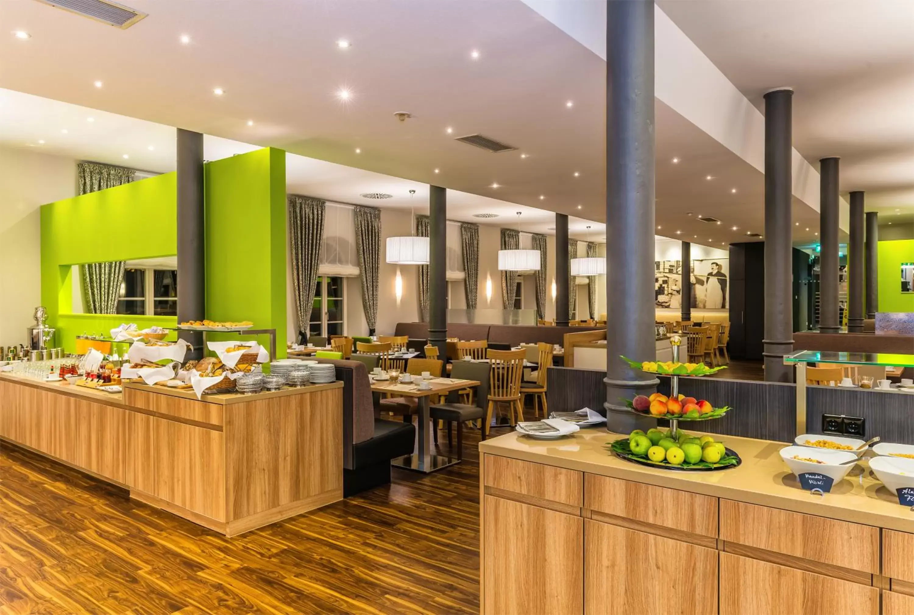 Buffet breakfast, Restaurant/Places to Eat in nestor Hotel Stuttgart-Ludwigsburg