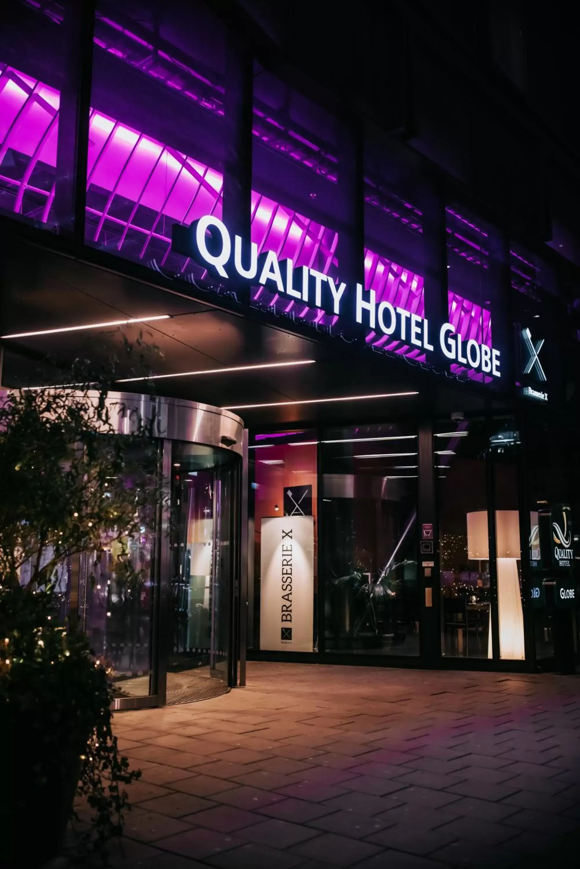 Property building in Quality Hotel Globe Property building in Quality Hotel Globe
