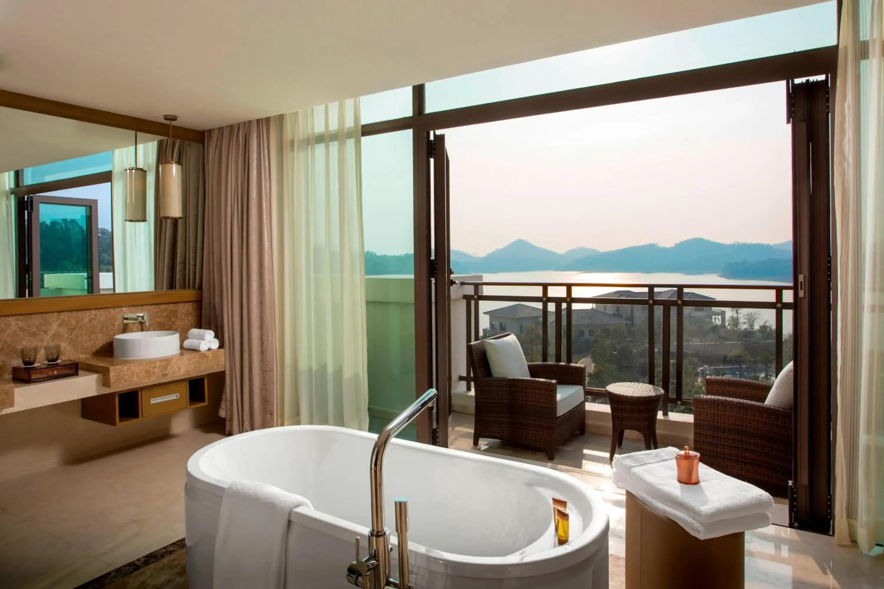 Bathroom in Sheraton Bailuhu Resort, Huizhou