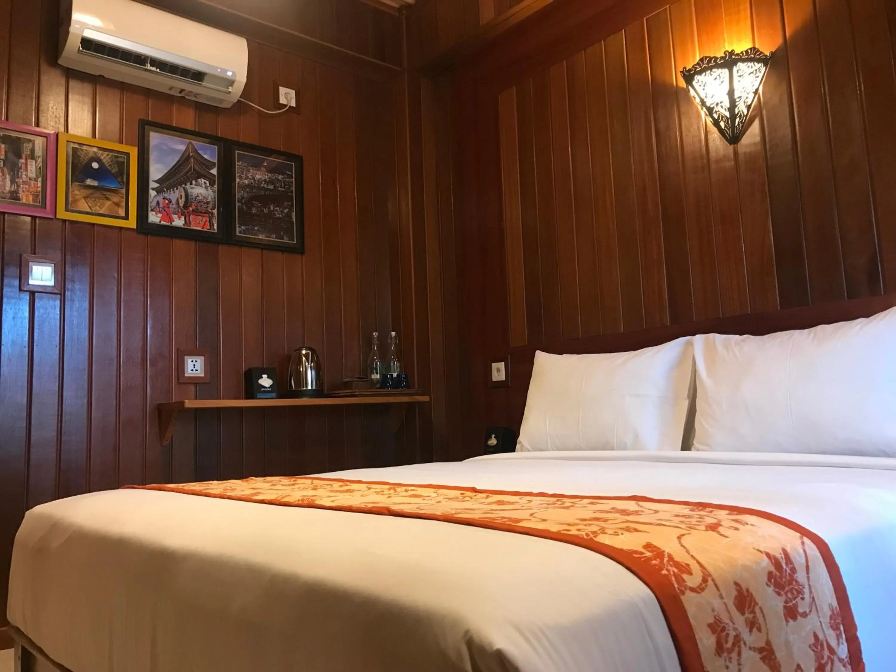 Standard Double or Twin Room with Balcony in Seahouse Bali Indah Beach Inn