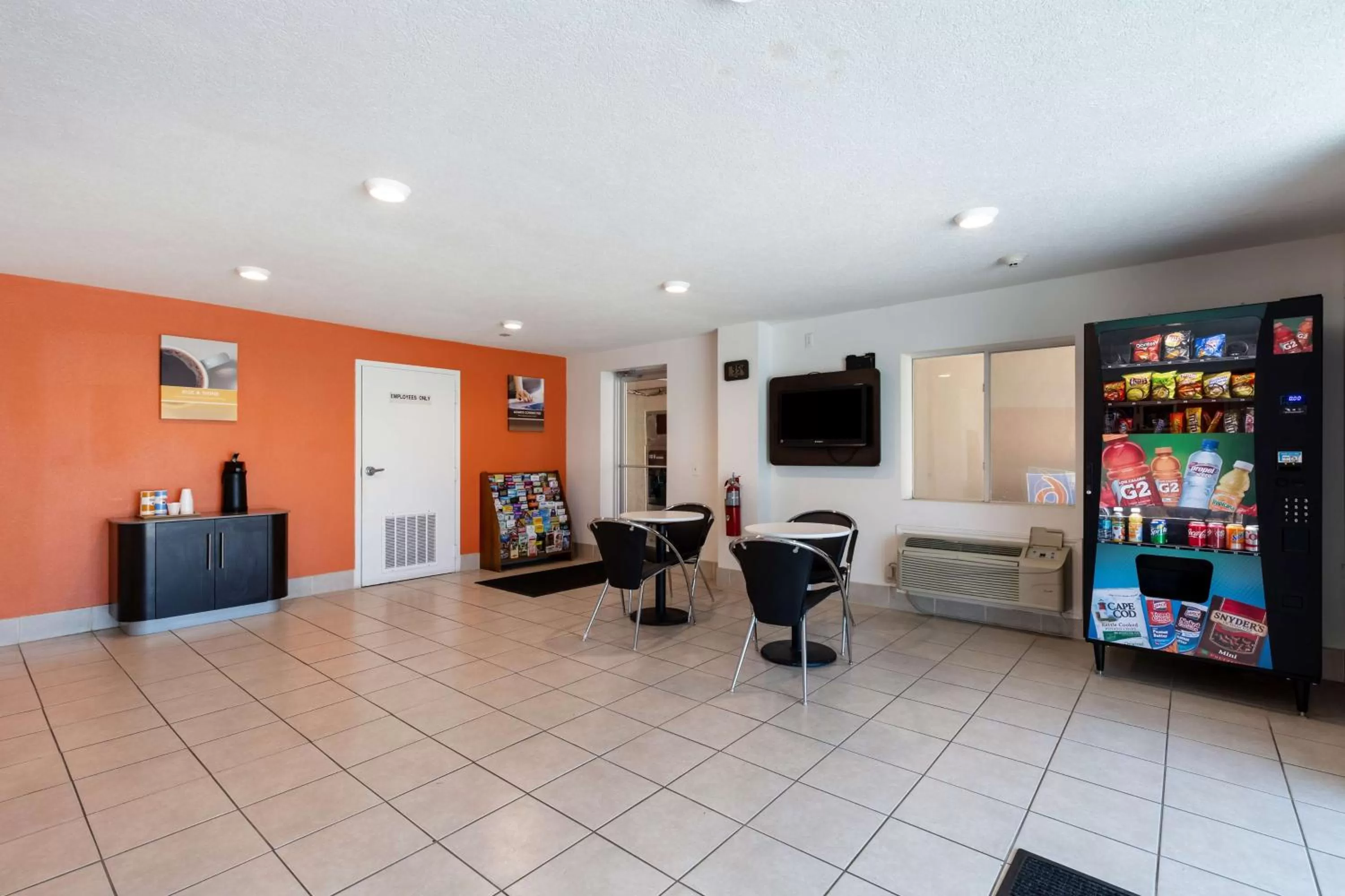 Property building in Motel 6-Houston, TX - East