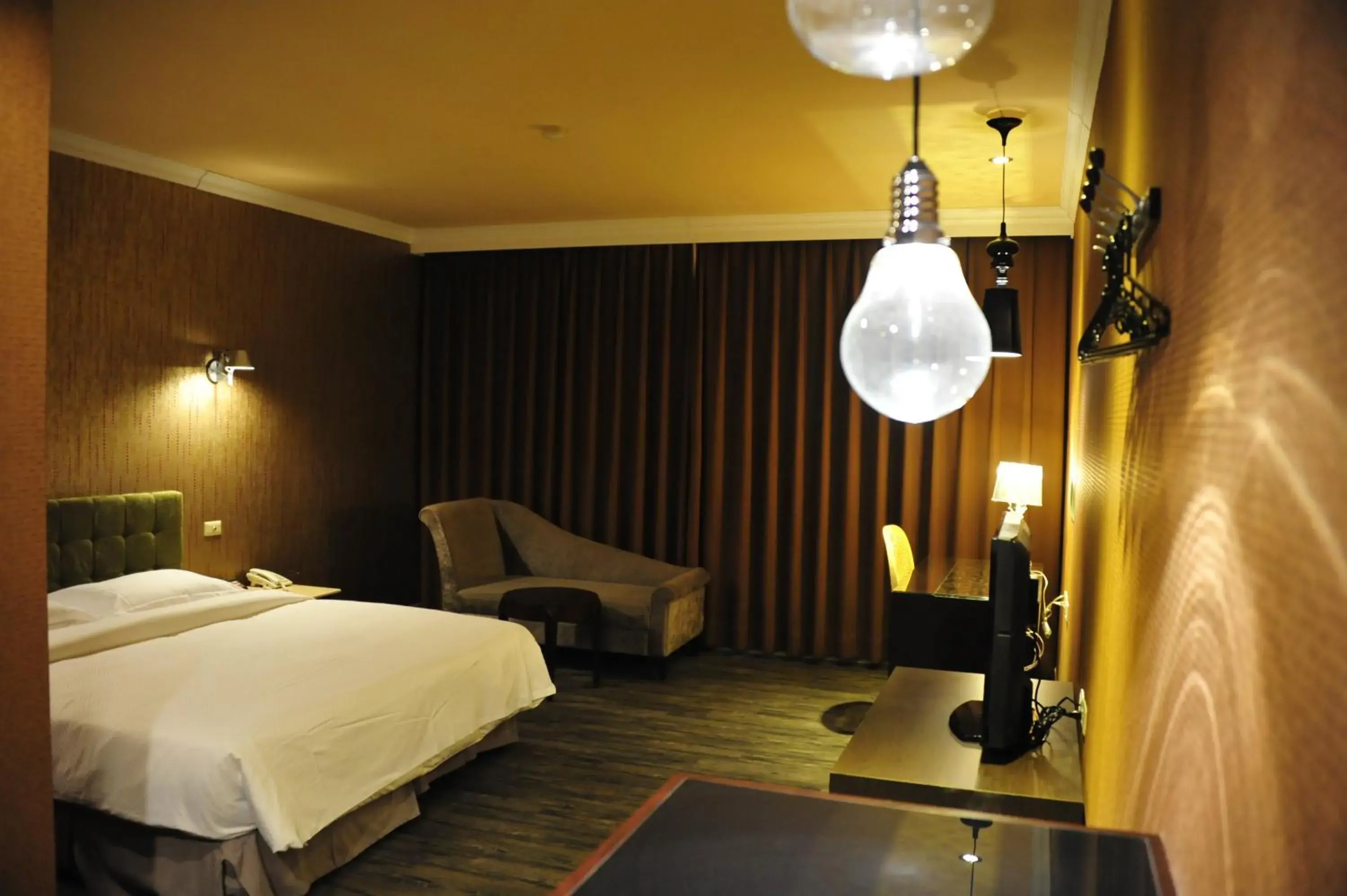 Photo of the whole room, Room Photo in The Riverside Hotel & Motel