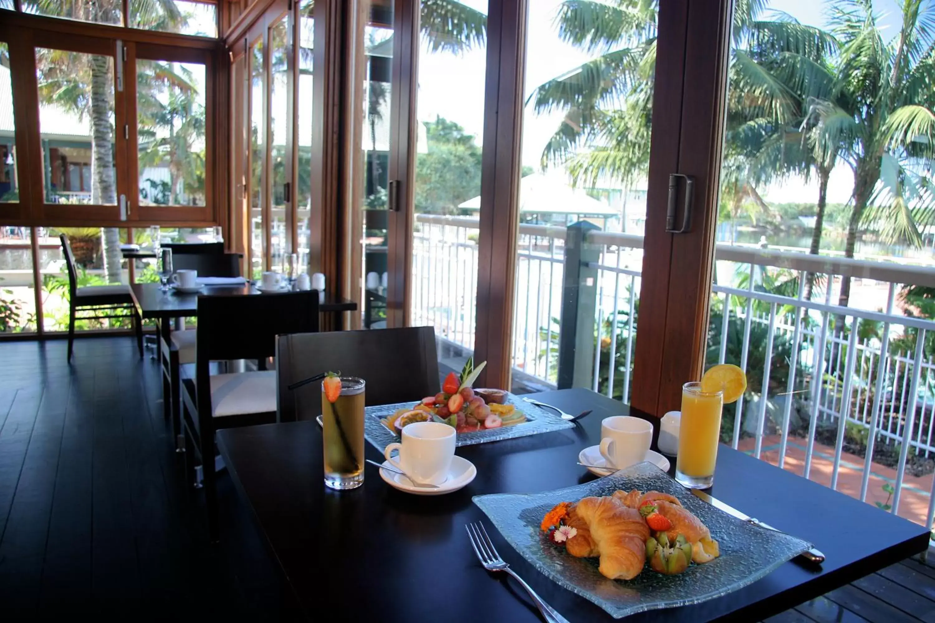 Breakfast, Restaurant/Places to Eat in Novotel Sunshine Coast Resort