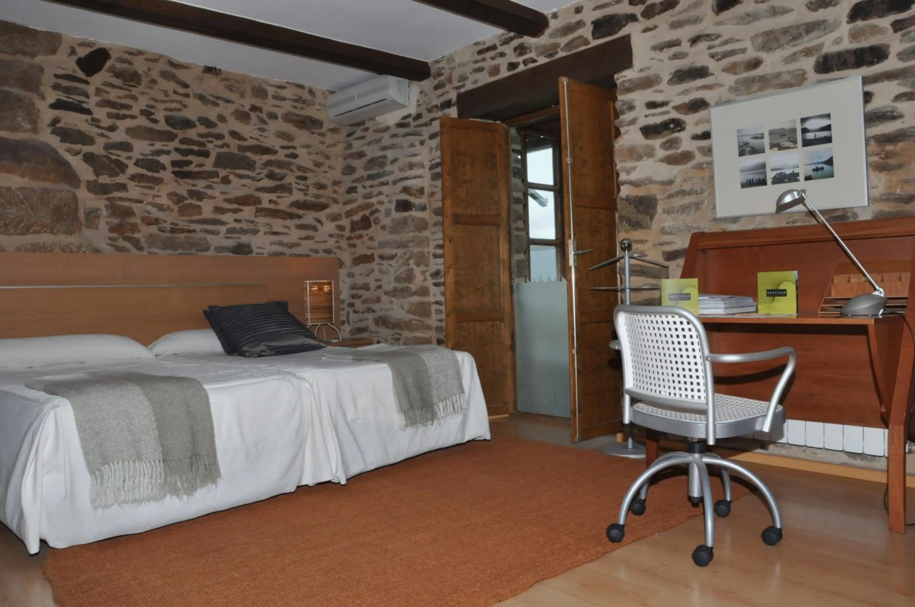 Photo of the whole room, Bed in Posada Real La Carteria