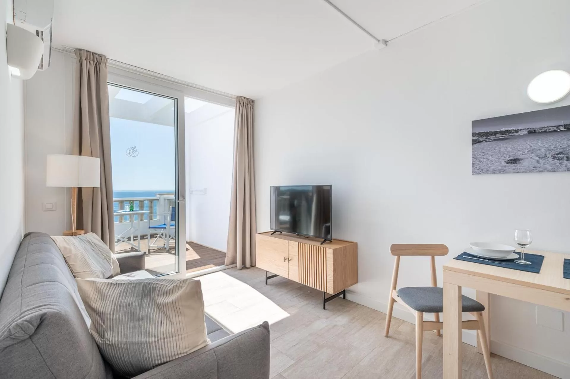 TV and multimedia in Orange Colom - Seaside Apartments
